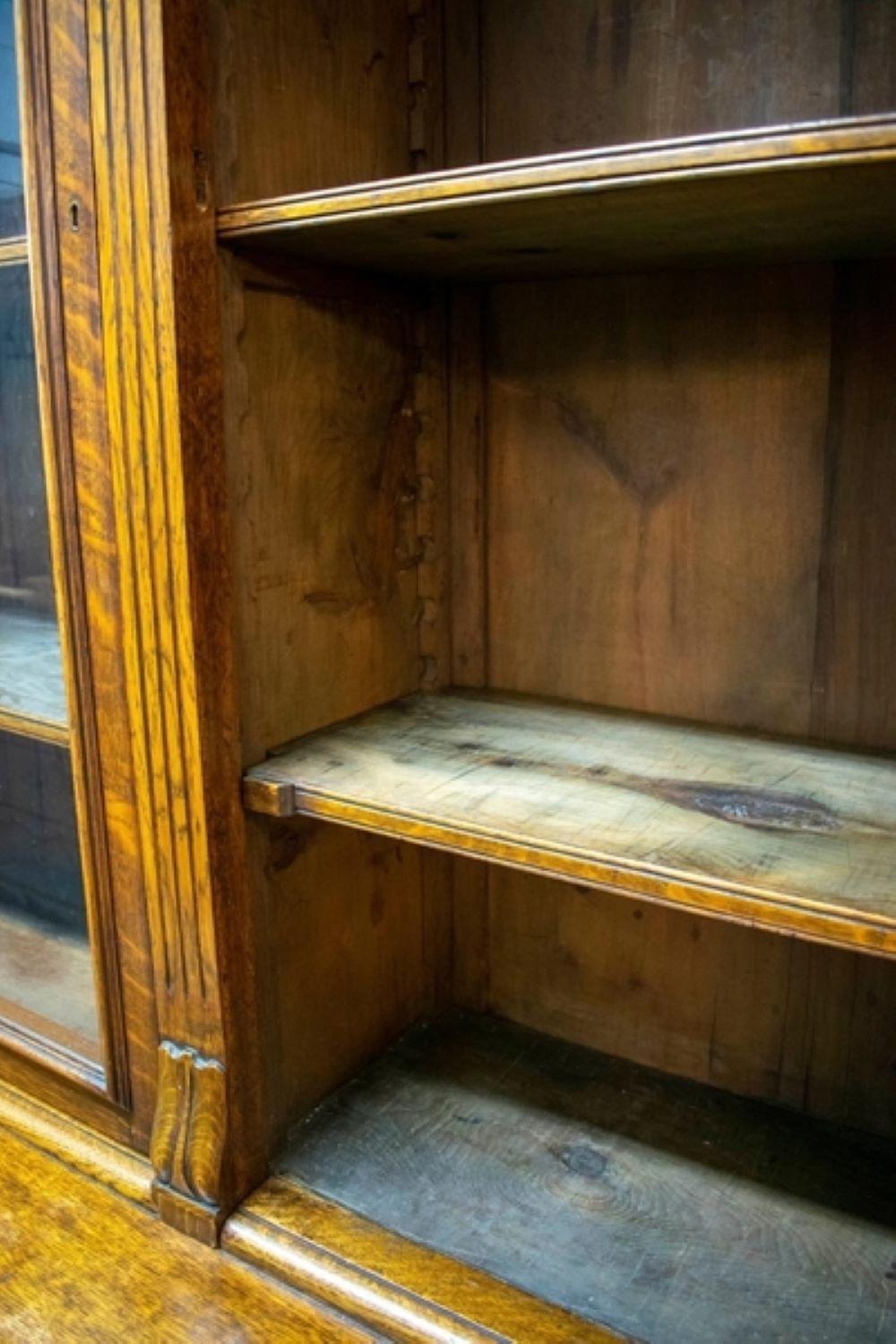 A very Fine C19th Oak Library Bookcase  In Excellent Condition For Sale In London, GB