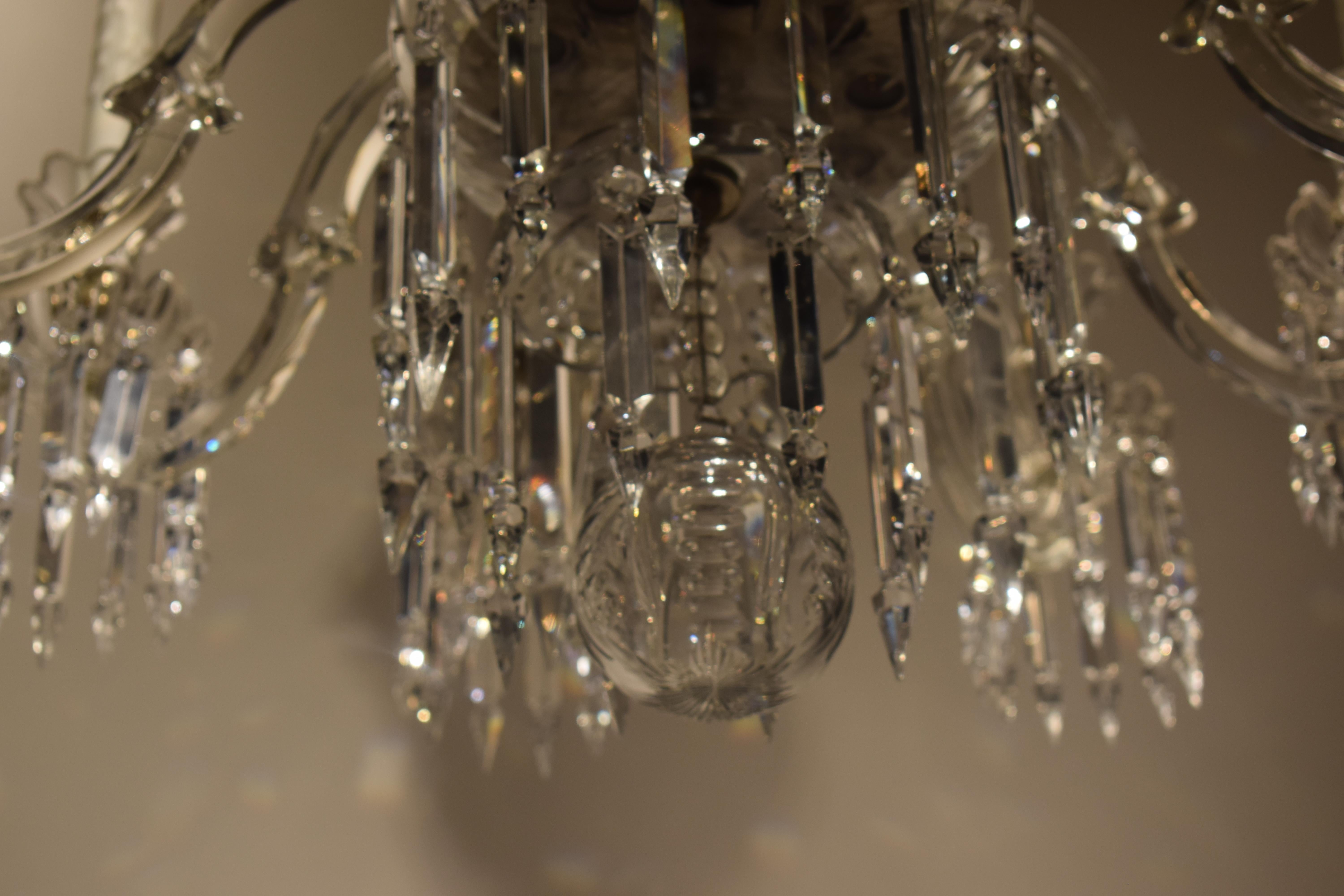 A Very Fine Crystal 10 Light Chandelier by Baccarat For Sale 1
