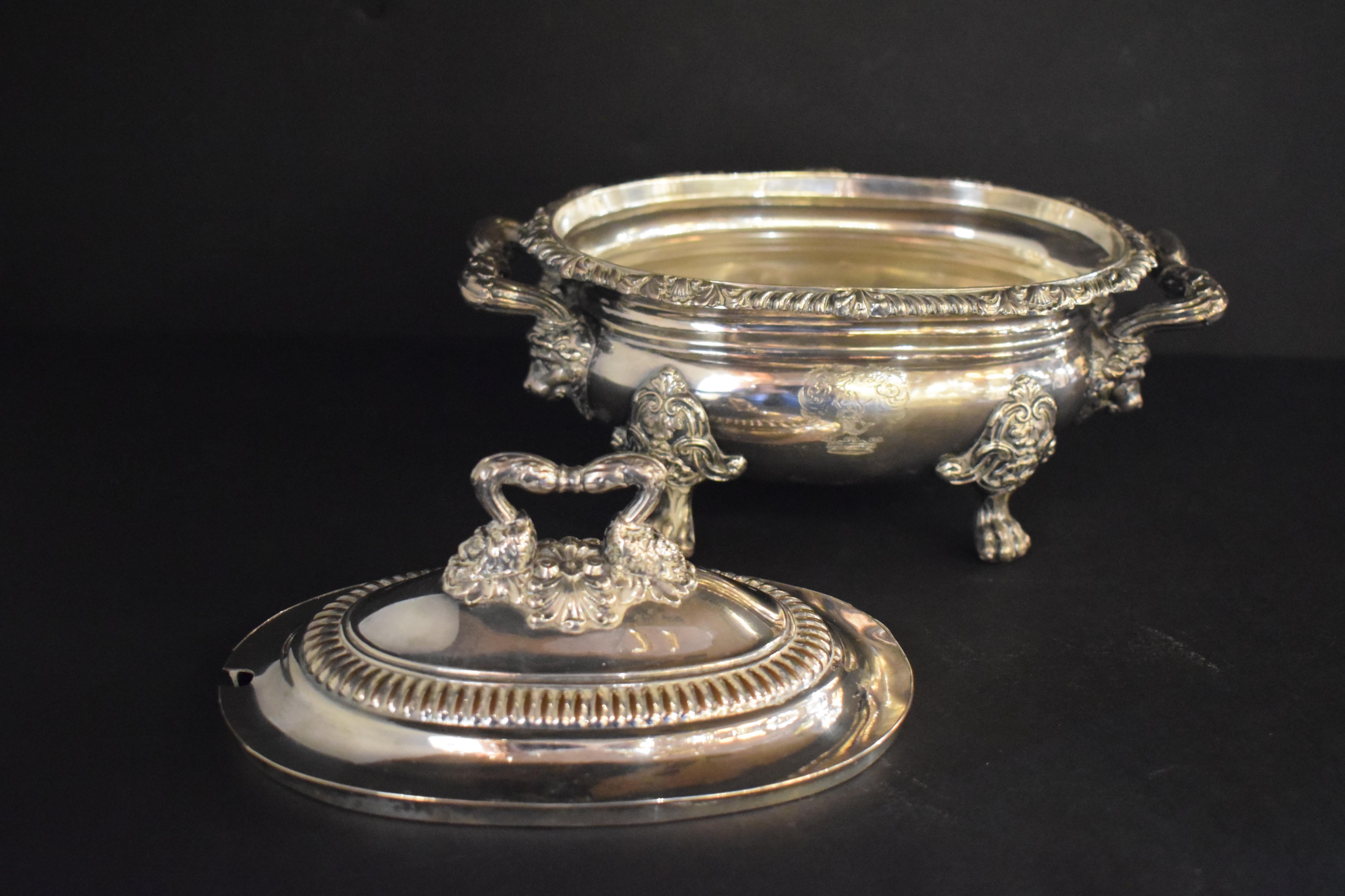 A very fine and decorative silver plate covered sauce dish. 
Dimensions: Height 5 3/4