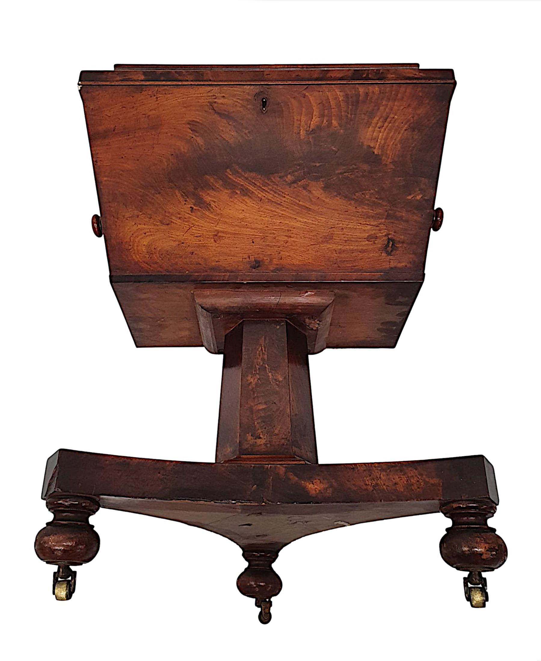 Very Fine Early 19th Century Flame Mahogany Cellerette For Sale 1