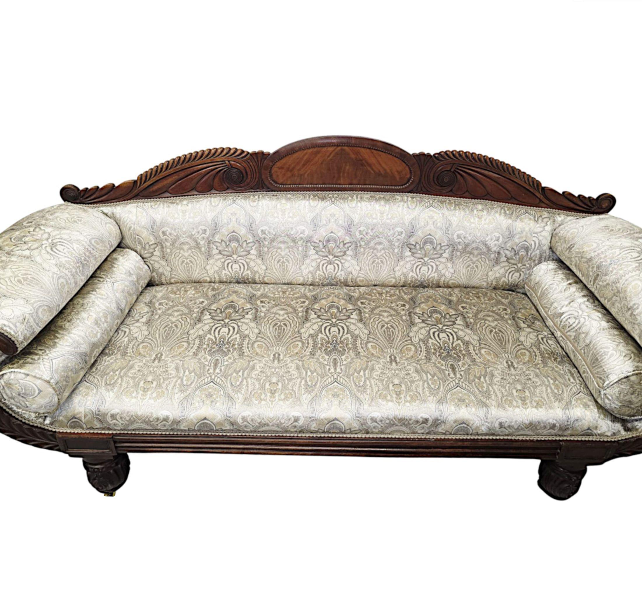 A Very Fine Early 19th Century Irish William IV Double Ended Sofa For Sale 3