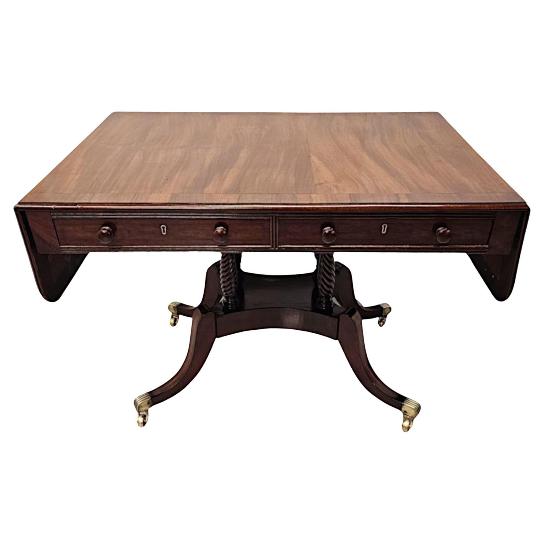 Une très belle table de canapé Regency du début du 19ème siècle en vente