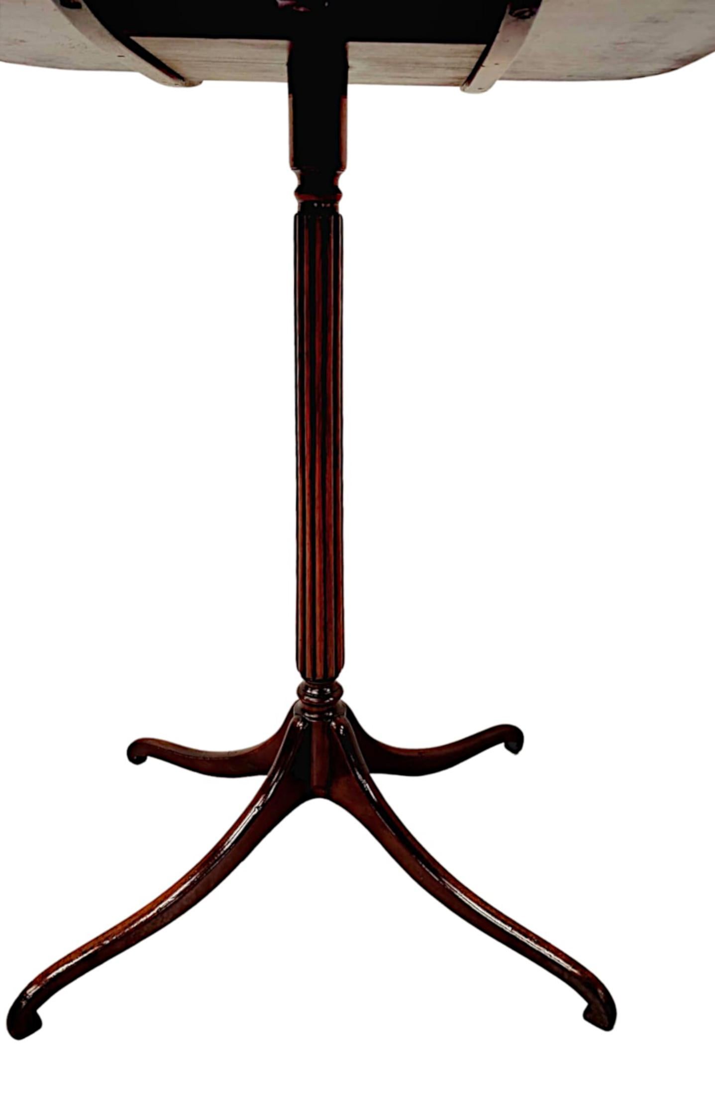 Acajou Très belle table d'appoint ou de lampe du début du 19e siècle d'après Gillows en vente