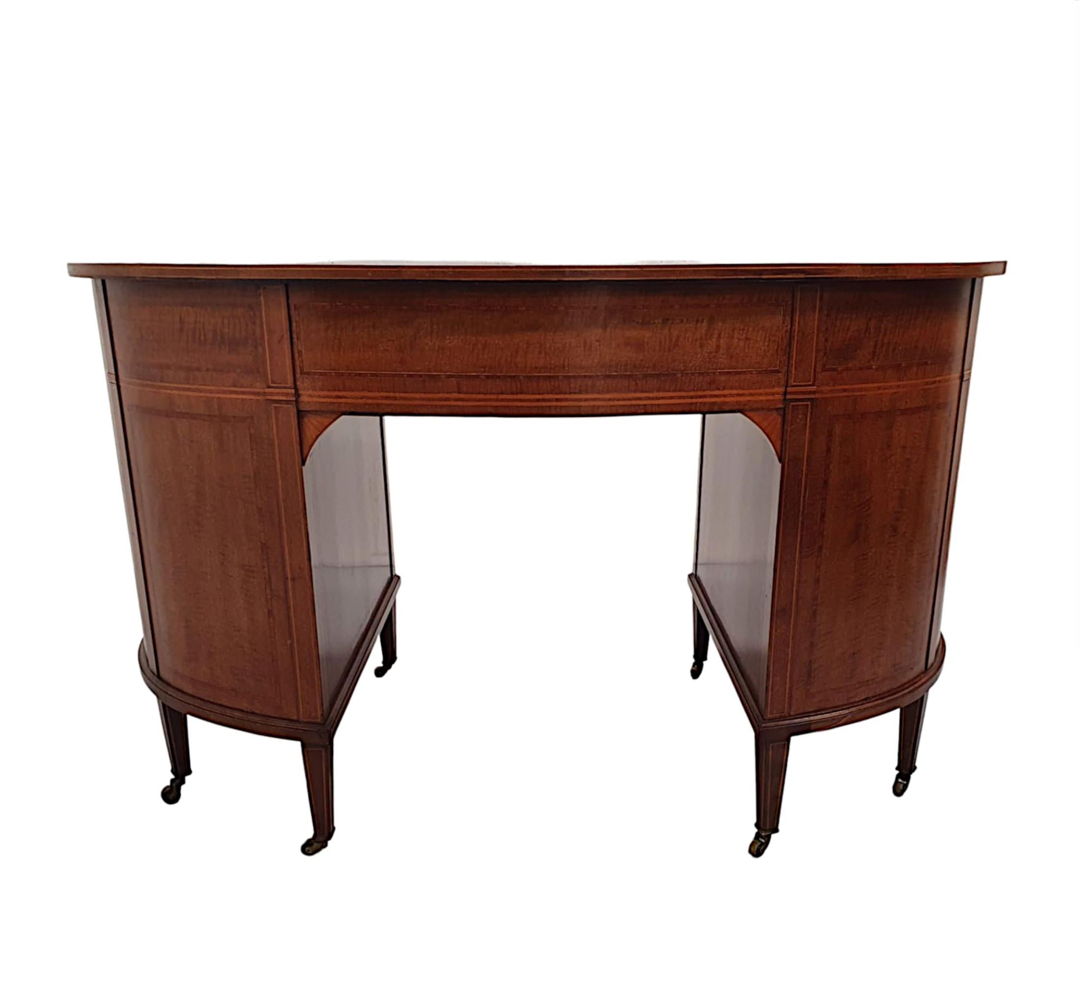  A Very Fine Edwardian Leather Top Kidney Shaped Desk In Good Condition For Sale In Dublin, IE
