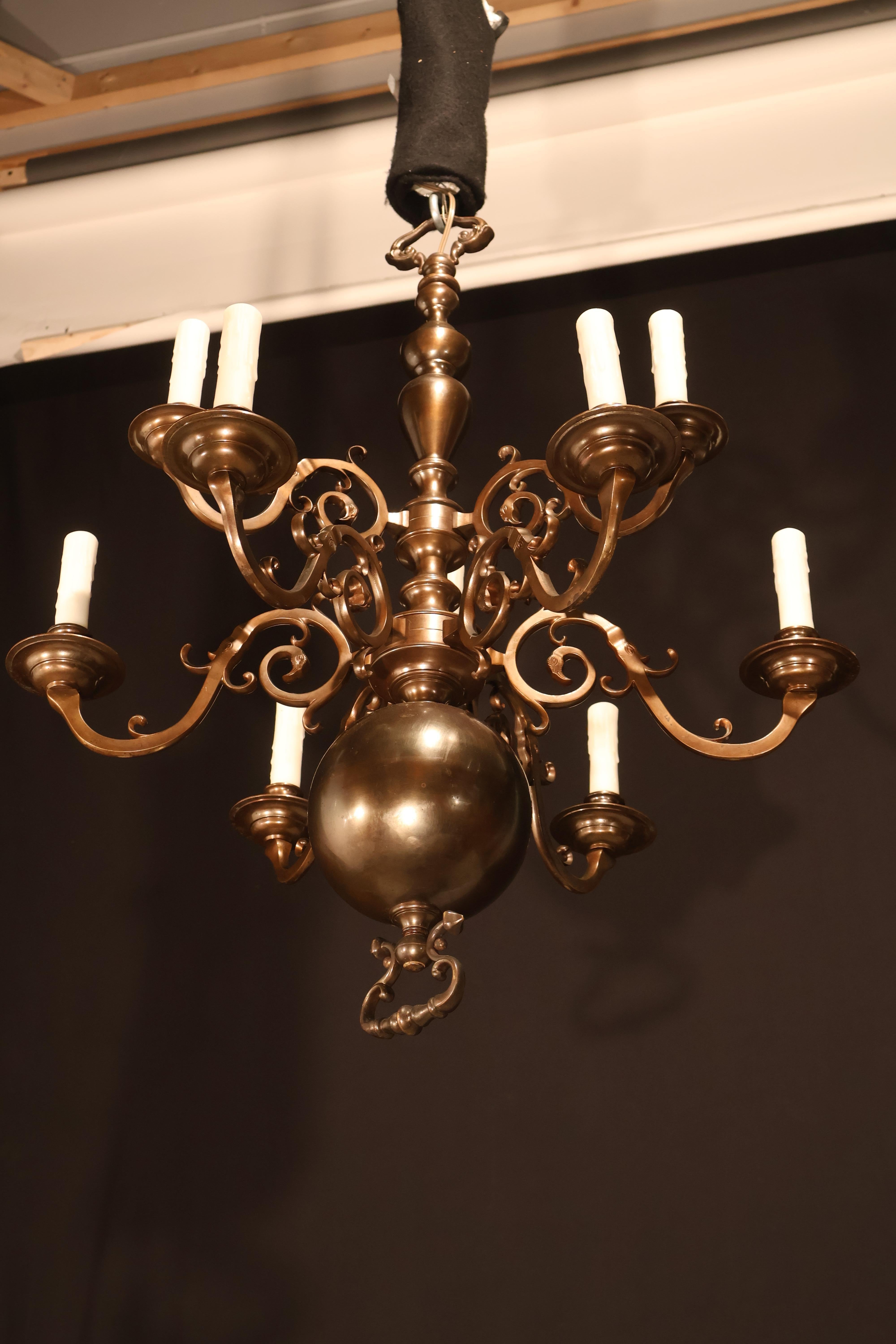Un très beau lustre anglais en vente 1