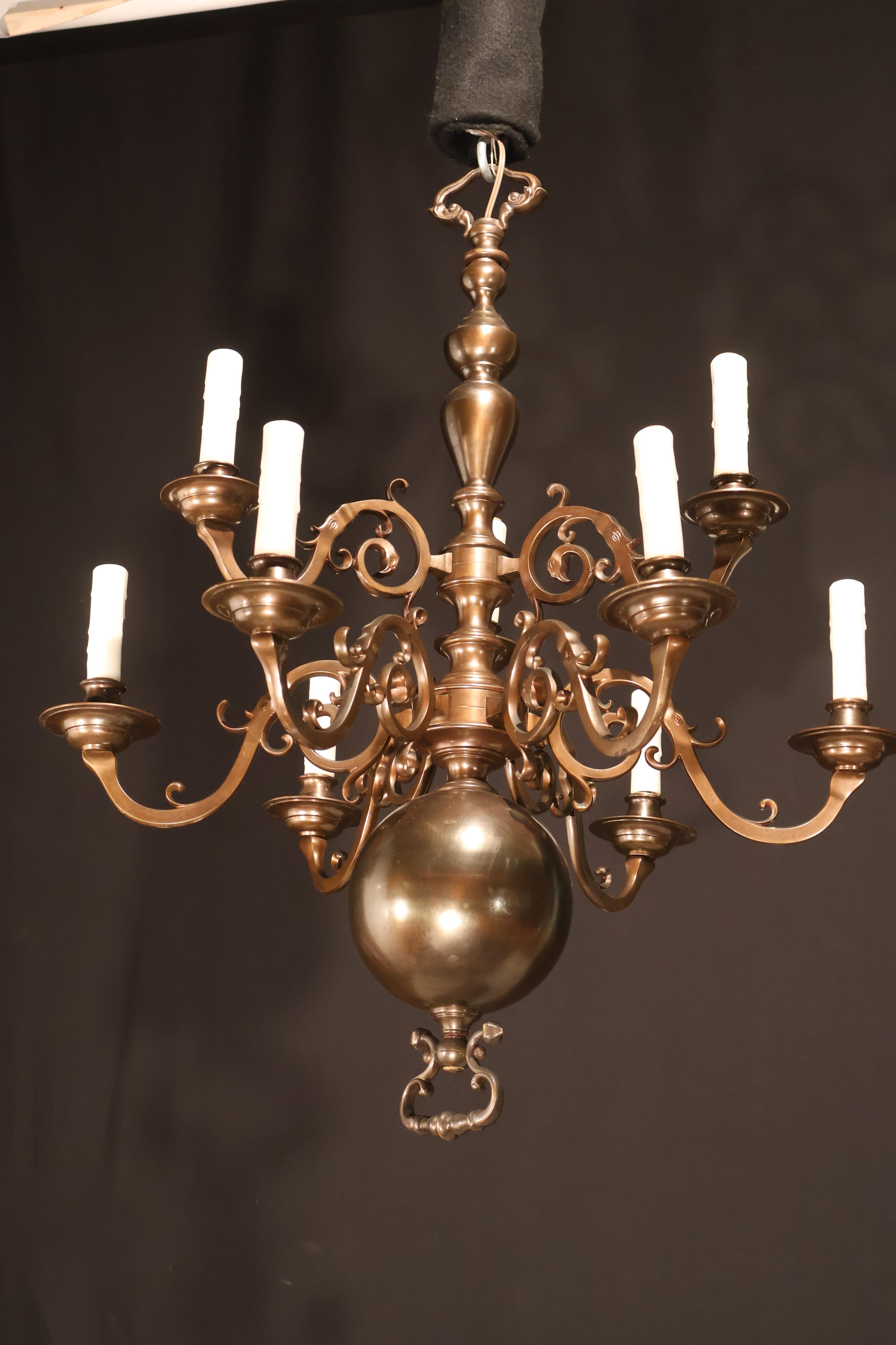 Un très beau lustre anglais en vente 2