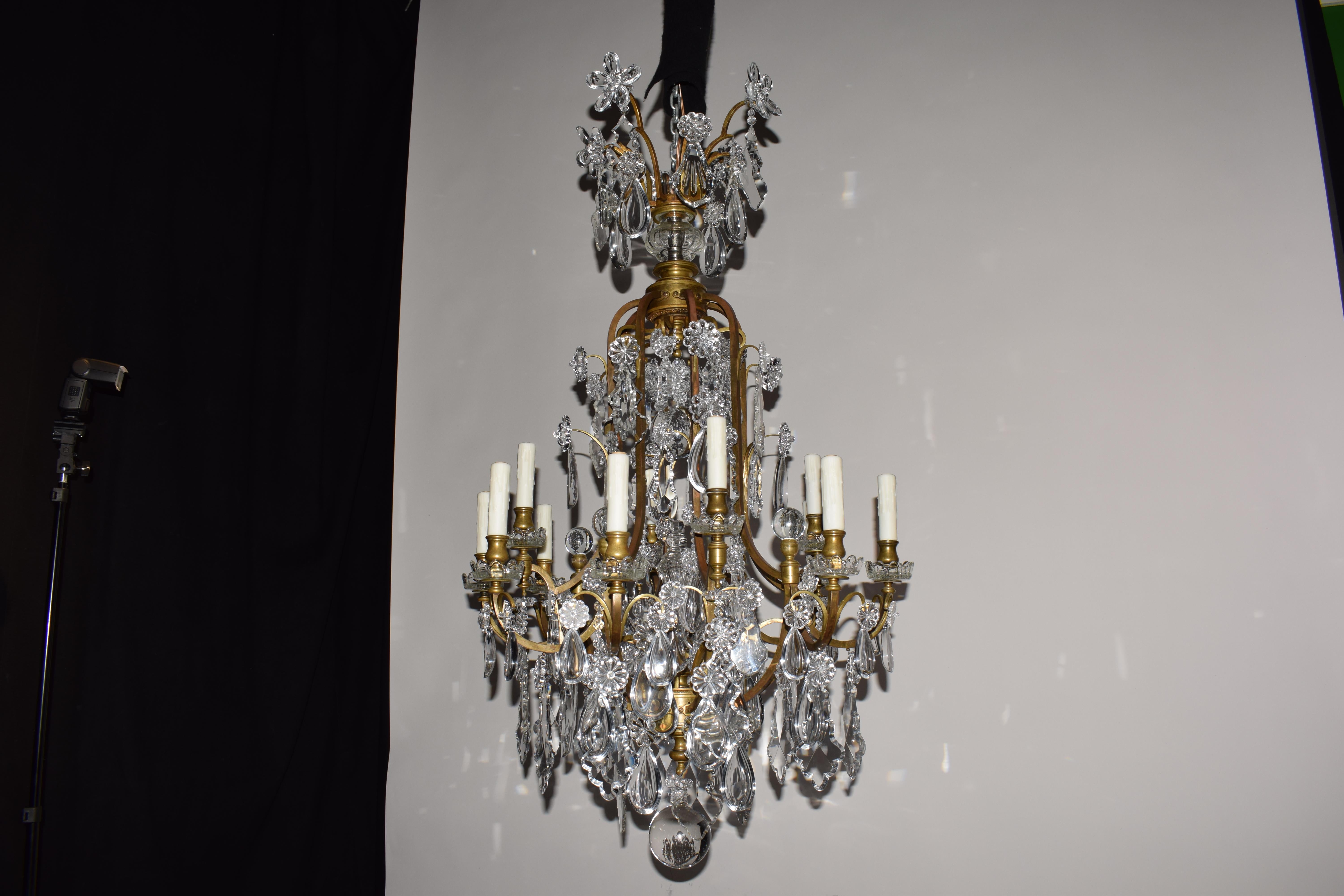 Very Fine Gilt Bronze and Crystal Chandelier Louis XV Style 