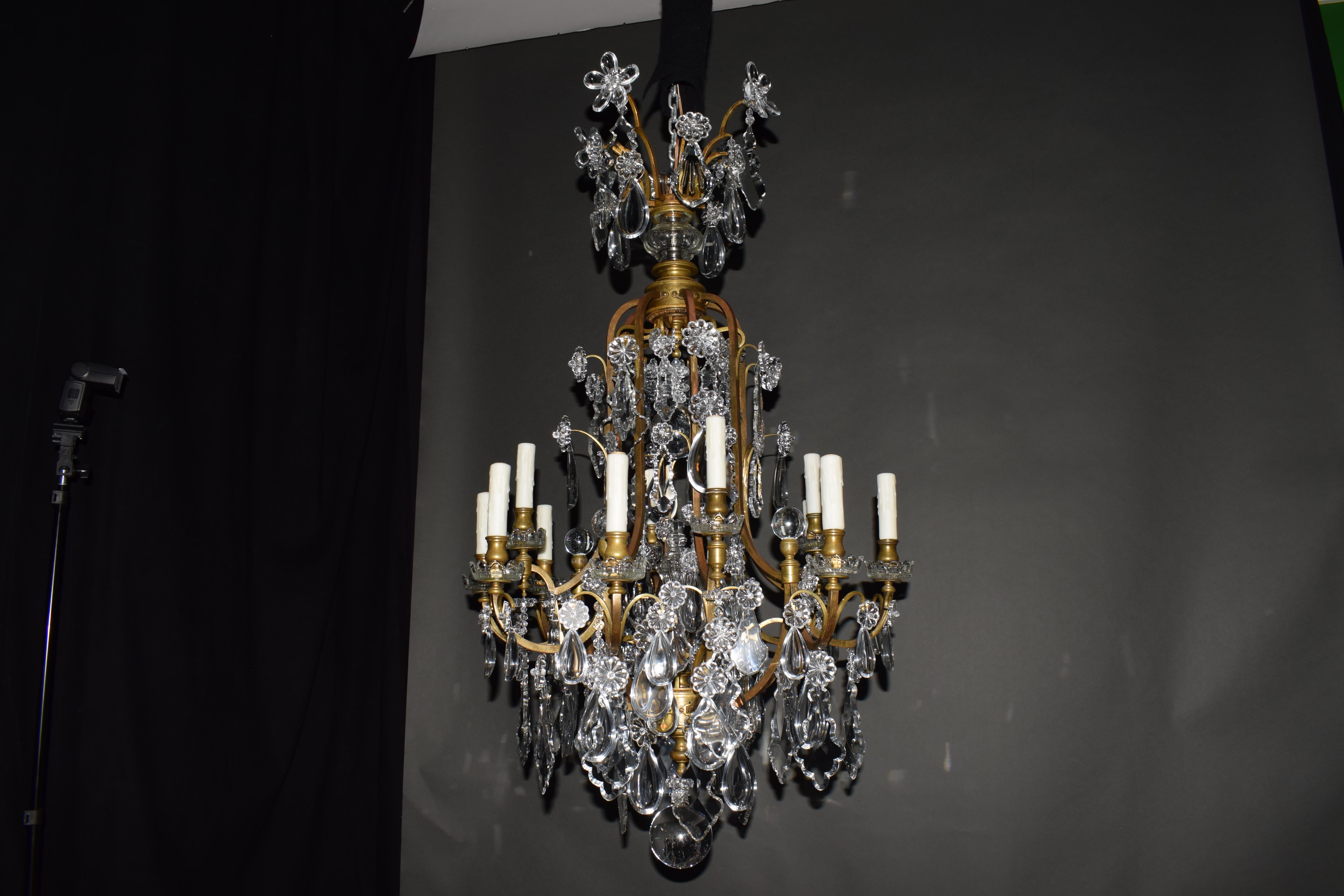 French Very Fine Gilt Bronze and Crystal Chandelier Louis XV Style 