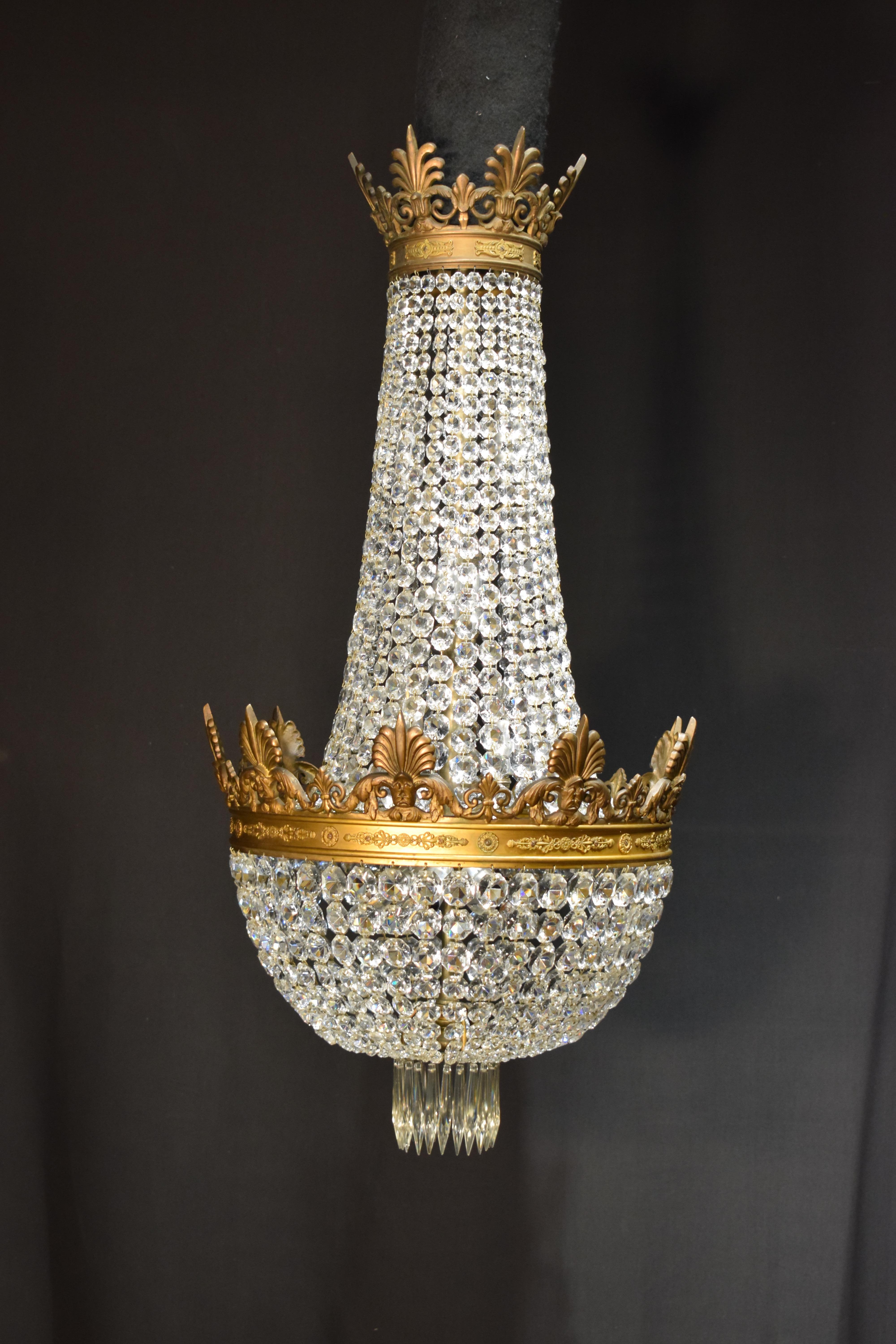 Très beau lustre « Coffret » en bronze doré et cristal de Baccarat en vente 8