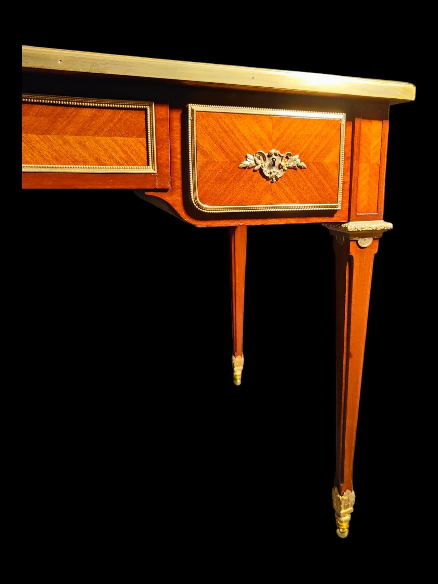 Very Fine Gilt Bronze Mounted Tulipwood and Amaranth Desk by L. Cueunieres For Sale 1