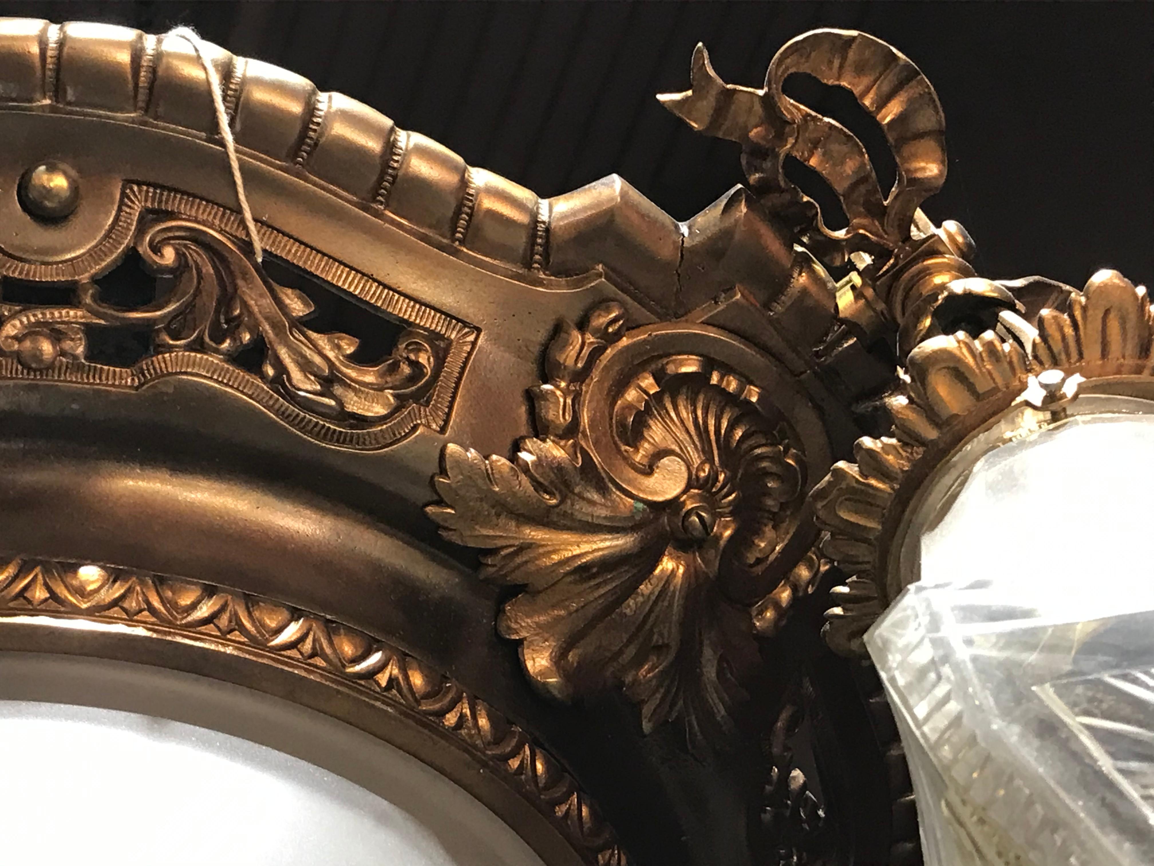 Très beau pendentif en bronze doré avec dôme et abat-jour en cristal en vente 2