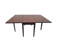 A Very Fine Irish Georgian Mahogany Drop Leaf Dining Table