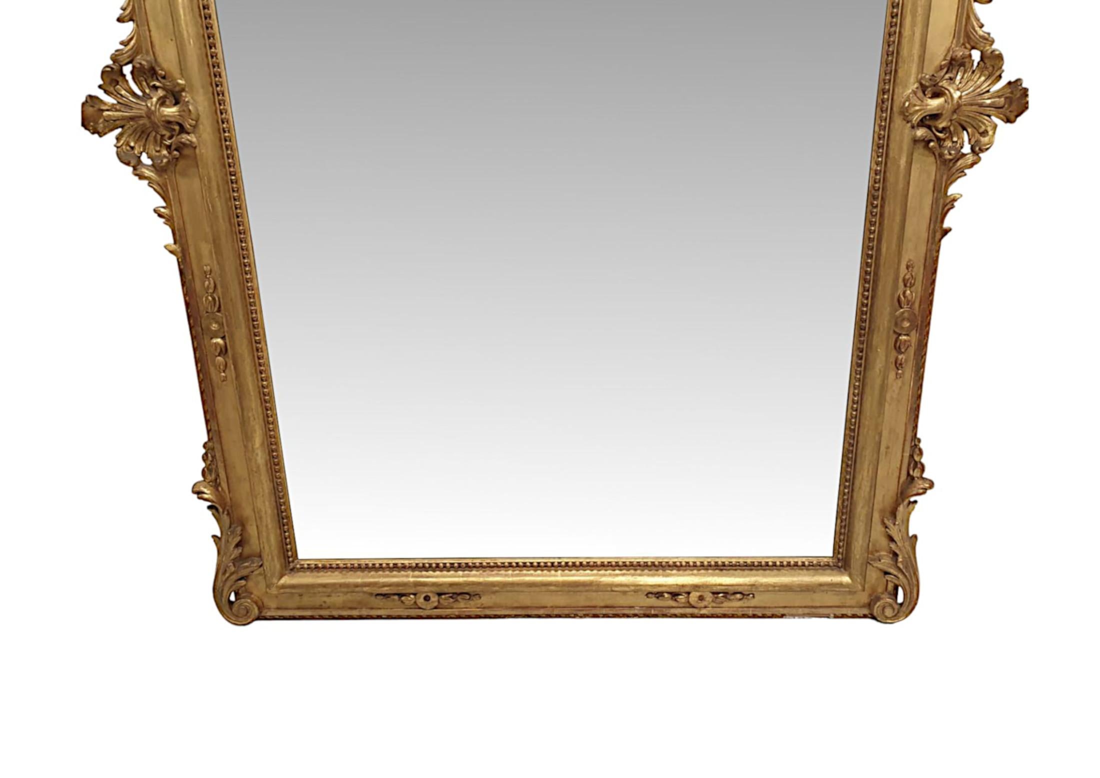 XIXe siècle Très beau grand miroir de hall ou trumeau en bois doré du 19e siècle en vente