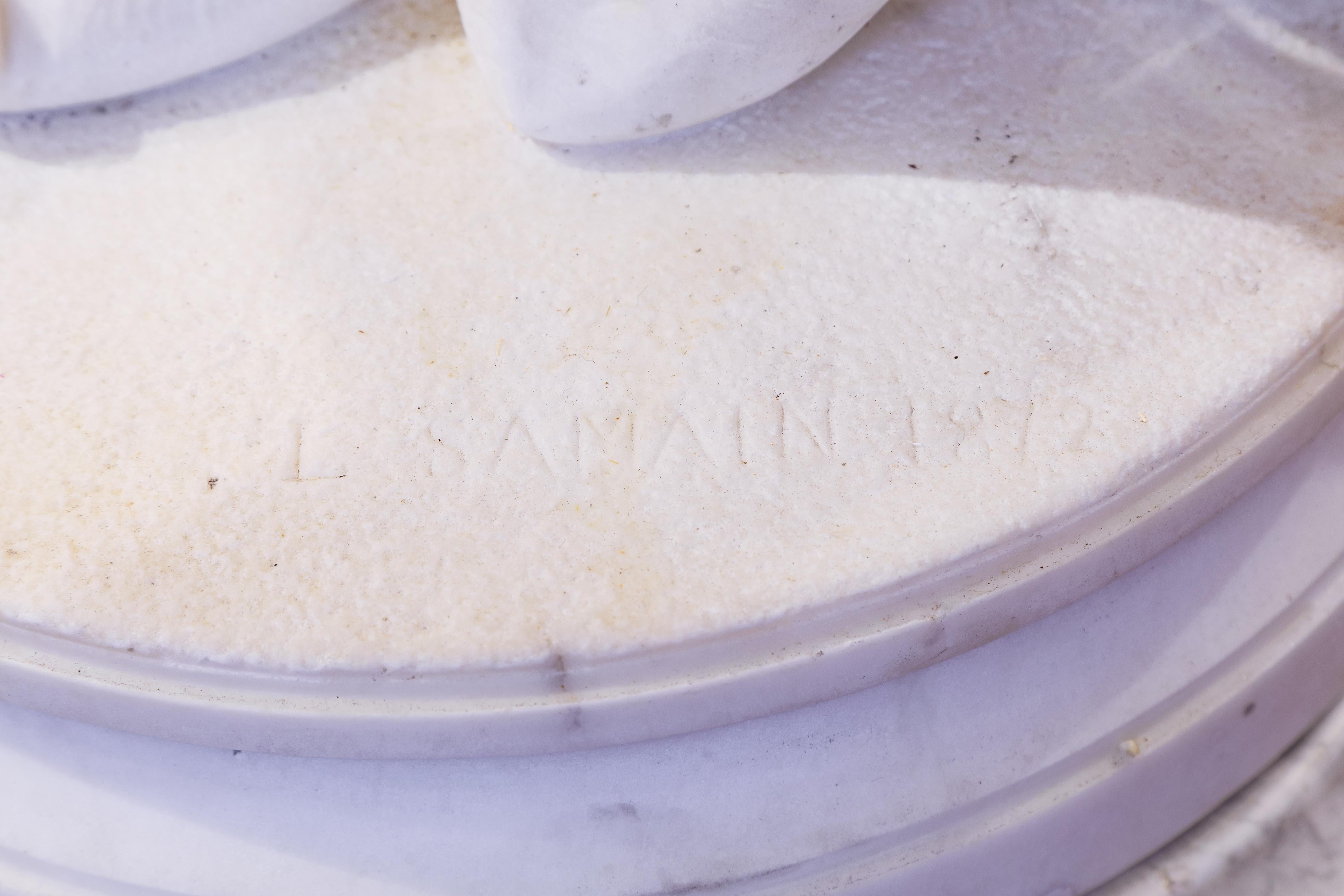 Belga Raffinata figura di cacciatore in marmo di Carrera del XIX secolo a grandezza naturale di Louis Samain in vendita