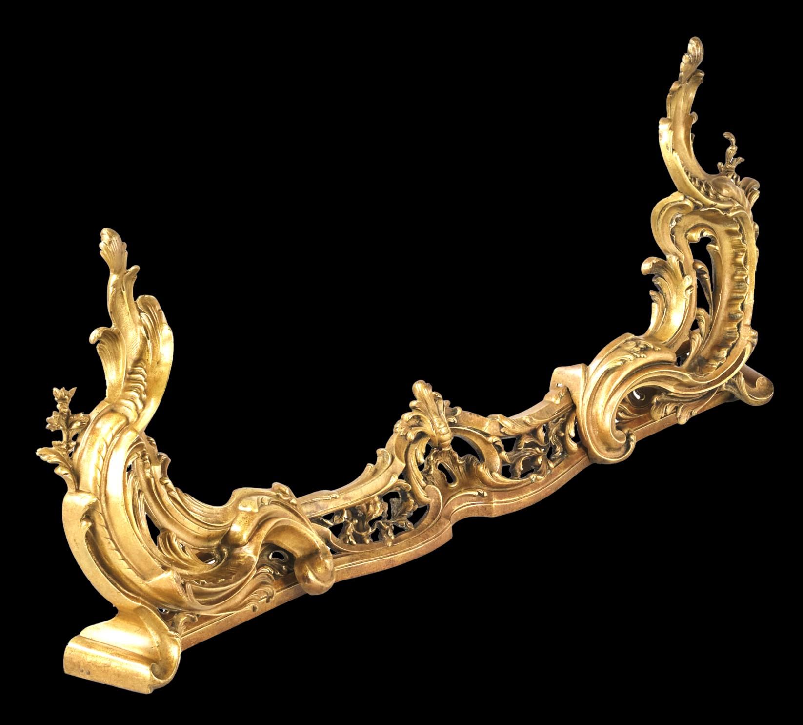 A Very Fine Louis XV Style Gilt Bronze Extending Fire Fender, France Circa 1890 For Sale 3