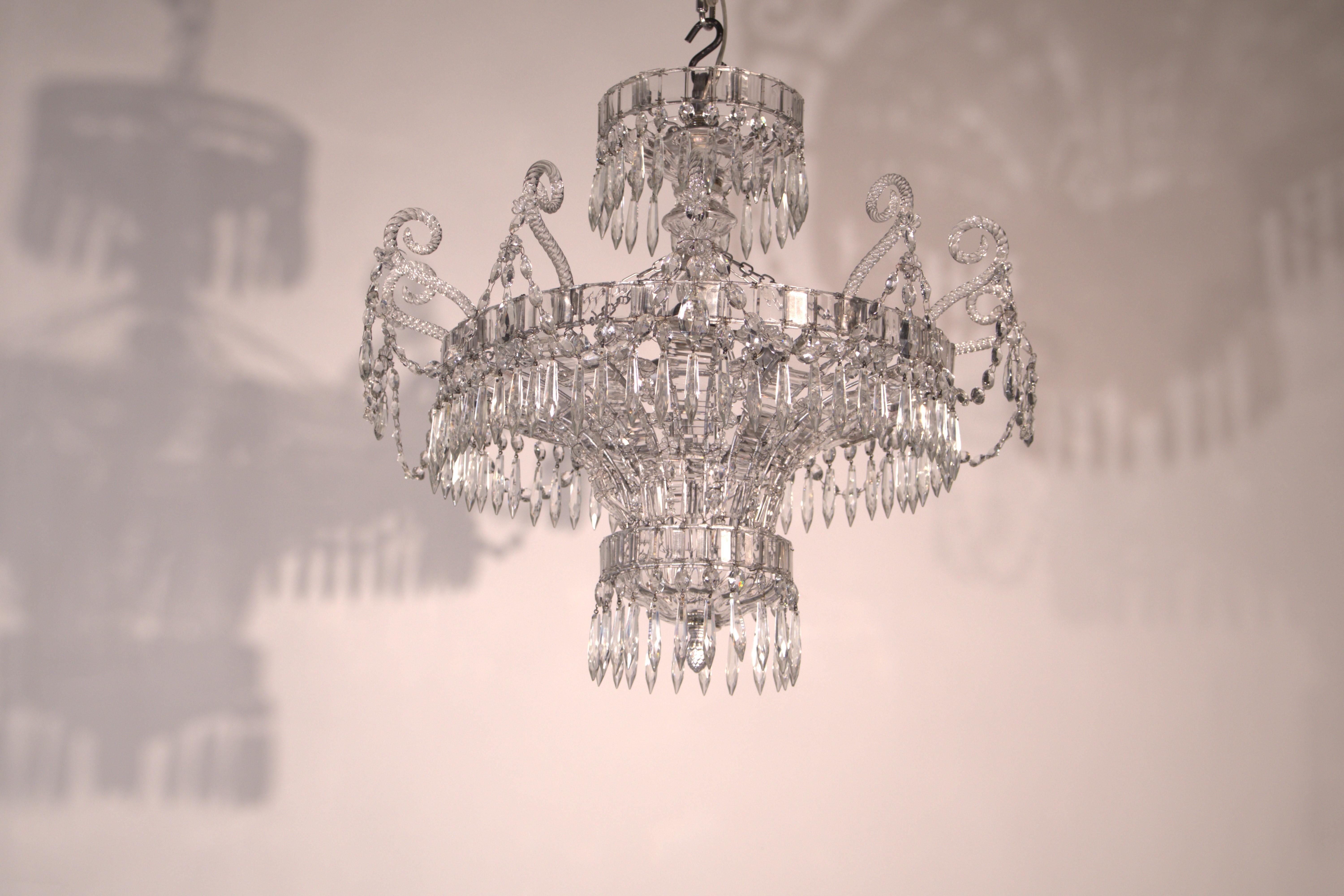 Francese Un raffinato lampadario della Maison Bagues in vendita
