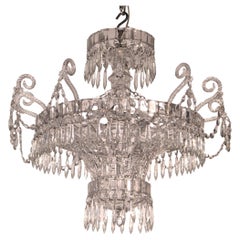 Un raffinato lampadario della Maison Bagues