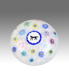 Un très beau presse-papier en verre Baccarat datant du milieu du XXe siècle, intitulé « Horse Paperweight »
