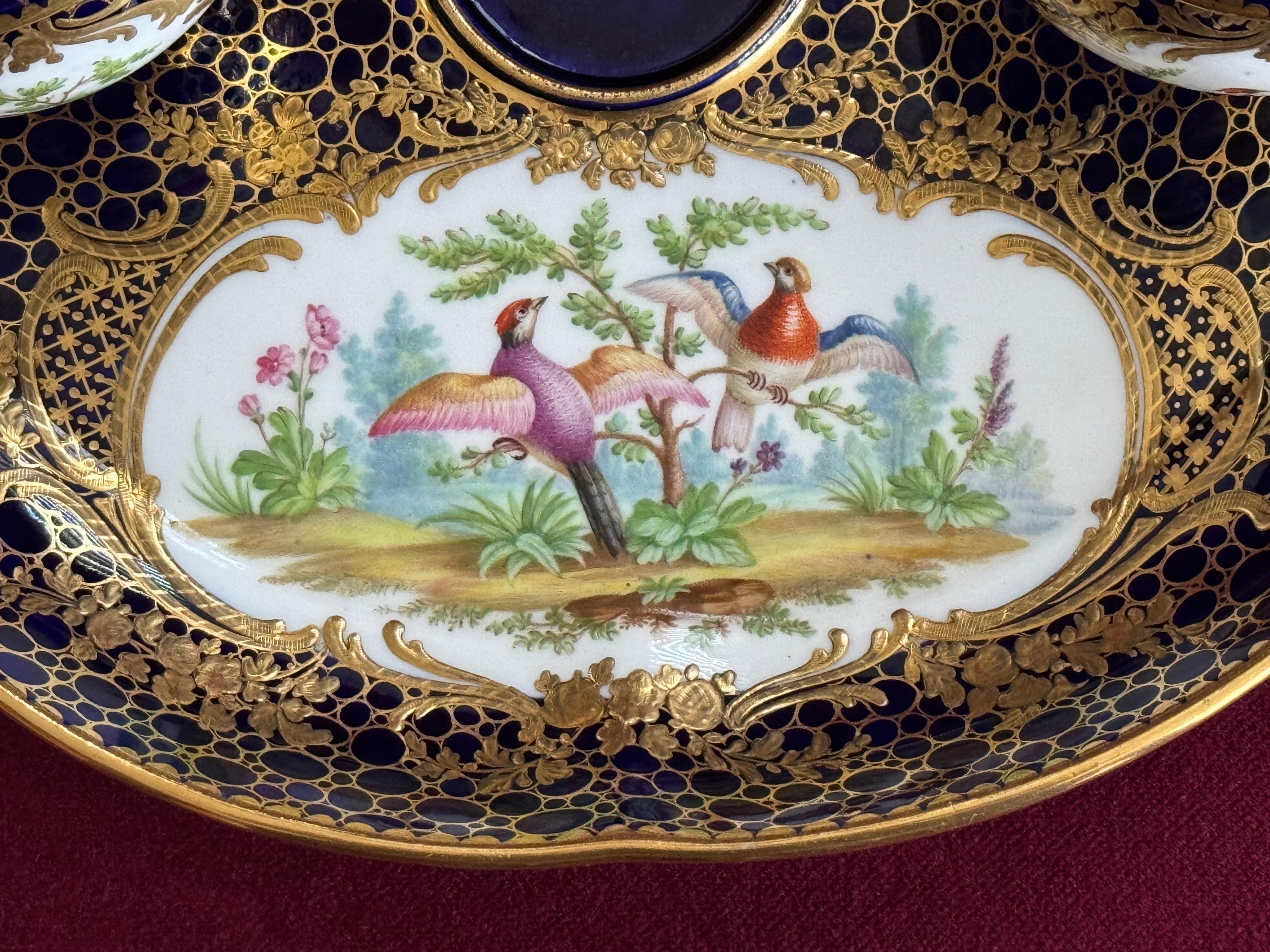 A very fine Minton Porcelain Sévres style Inkstand c.1840 In Good Condition For Sale In Exeter, GB