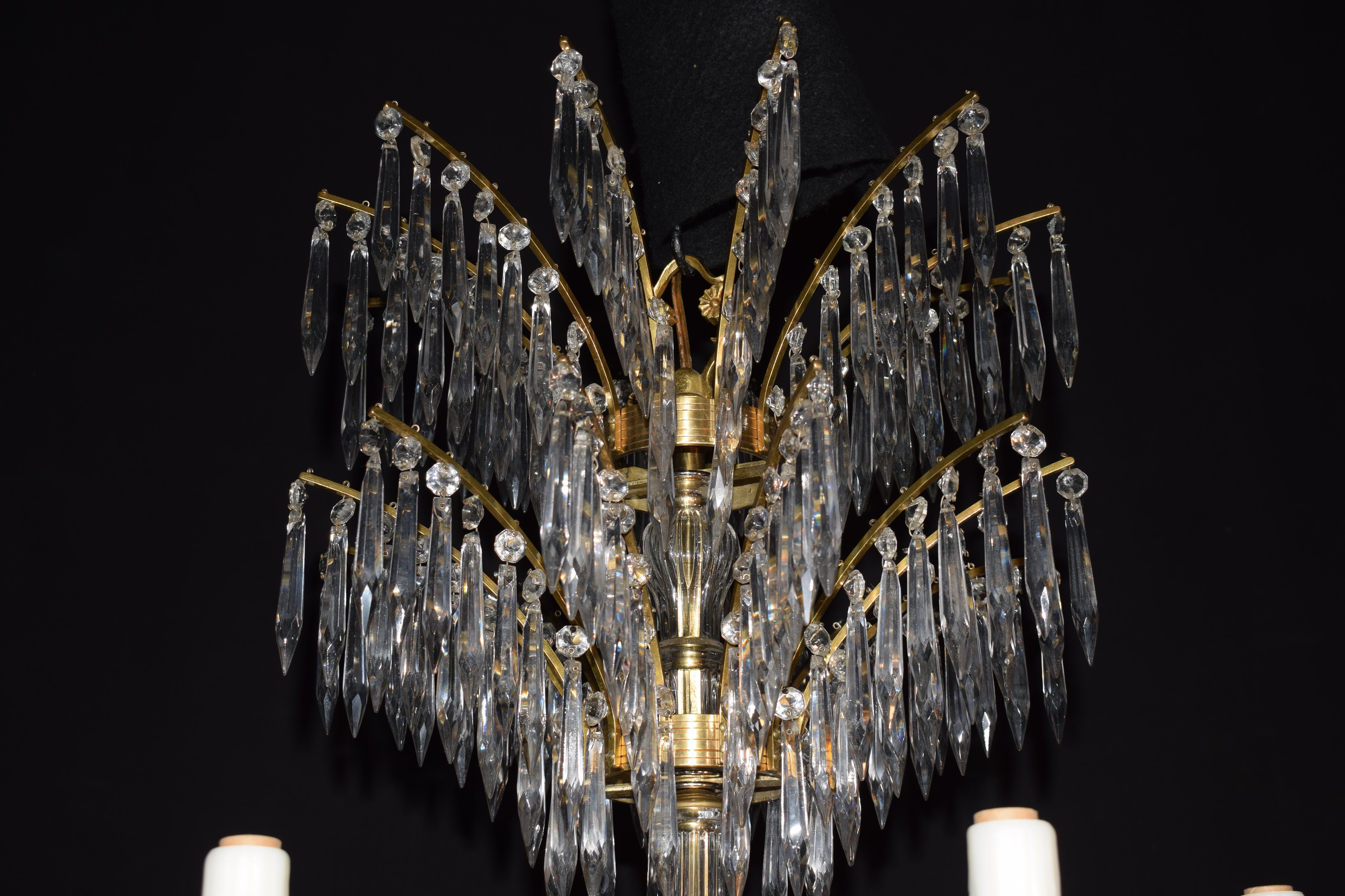 French Very Fine Neoclassical Chandelier For Sale