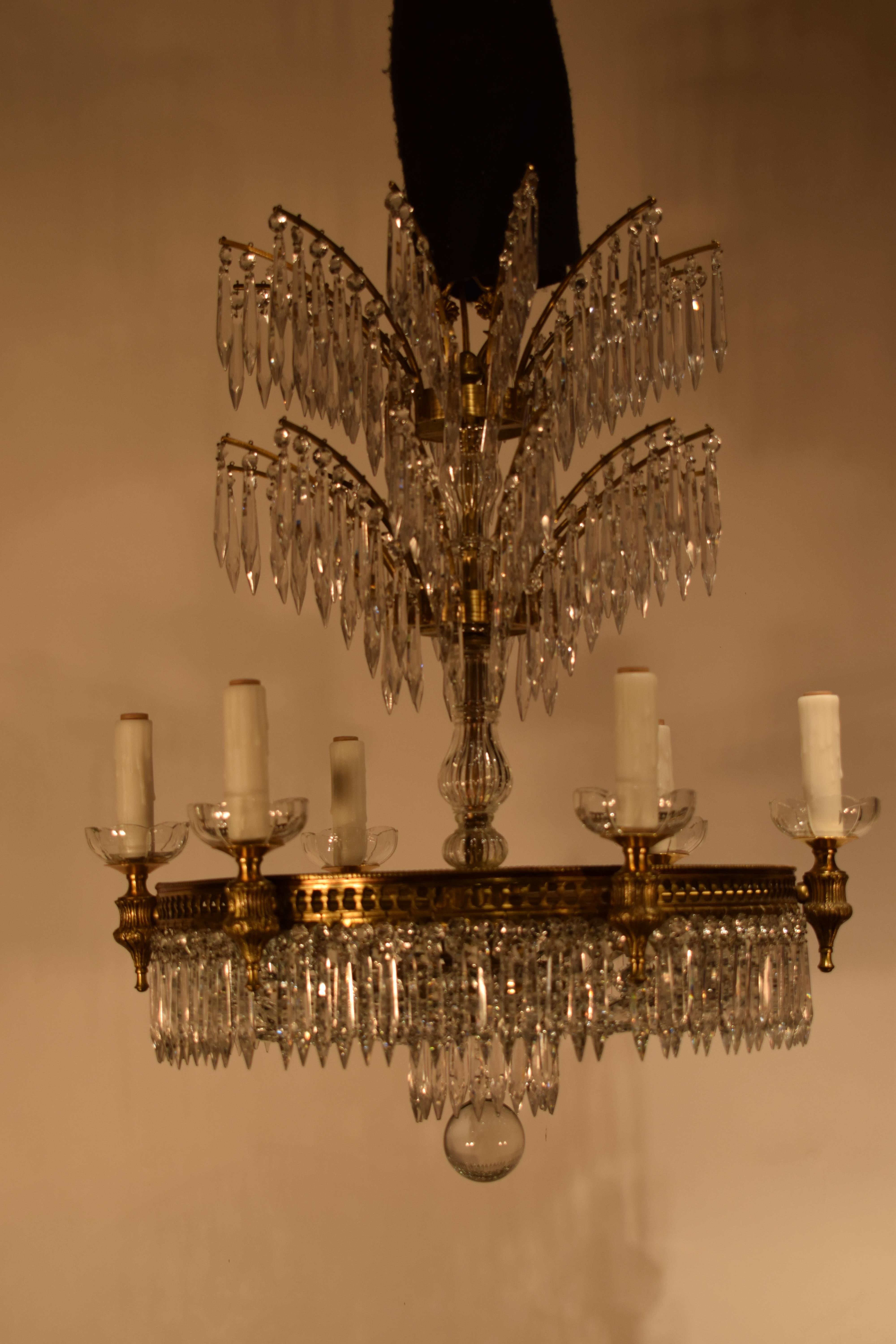 Gilt Very Fine Neoclassical Chandelier For Sale
