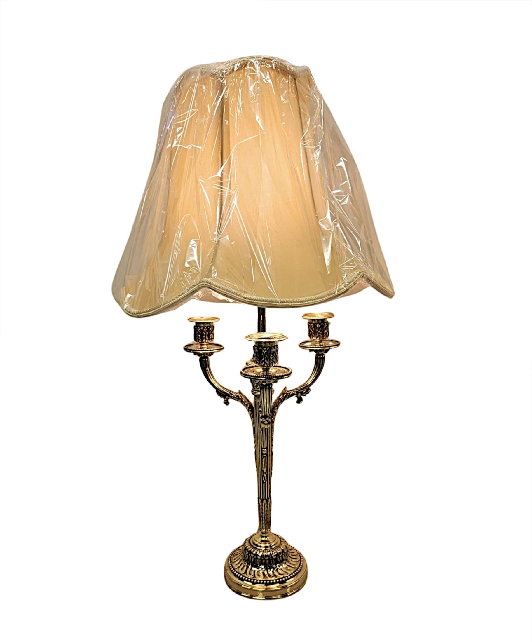 Anglais Très belle paire de candélabres du XIXe siècle transformés en lampes de table en vente
