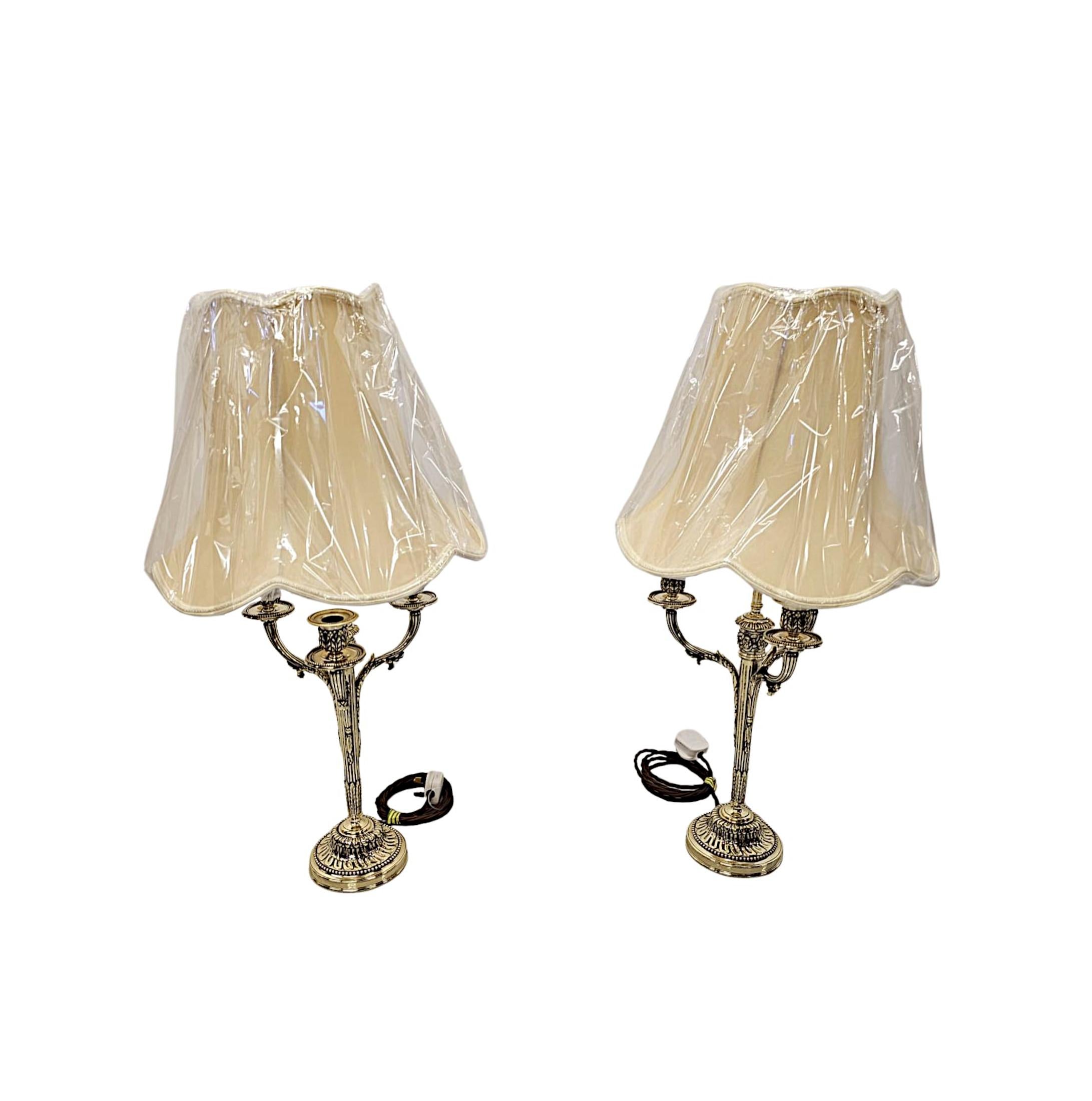 Très belle paire de candélabres du XIXe siècle transformés en lampes de table Bon état - En vente à Dublin, IE