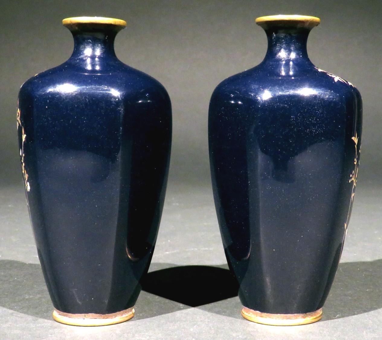 Cloissoné Very Fine Pair of Japanese Miniature Cloisonne Vases, Meiji Period (1868-1912) 