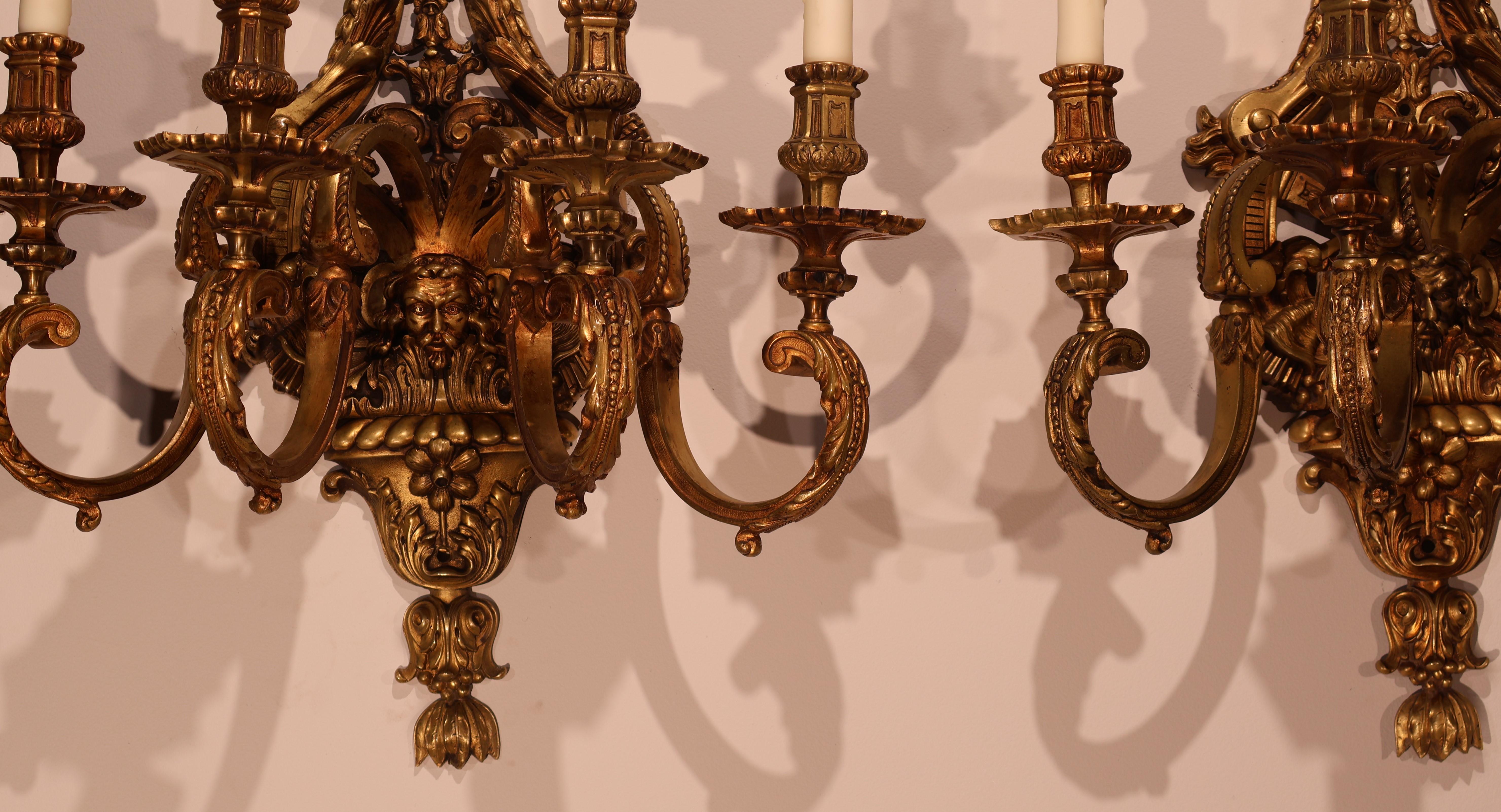 A Very Fine Pair of Gilt Bronze Wall Sconces in the Regence taste. For Sale 3