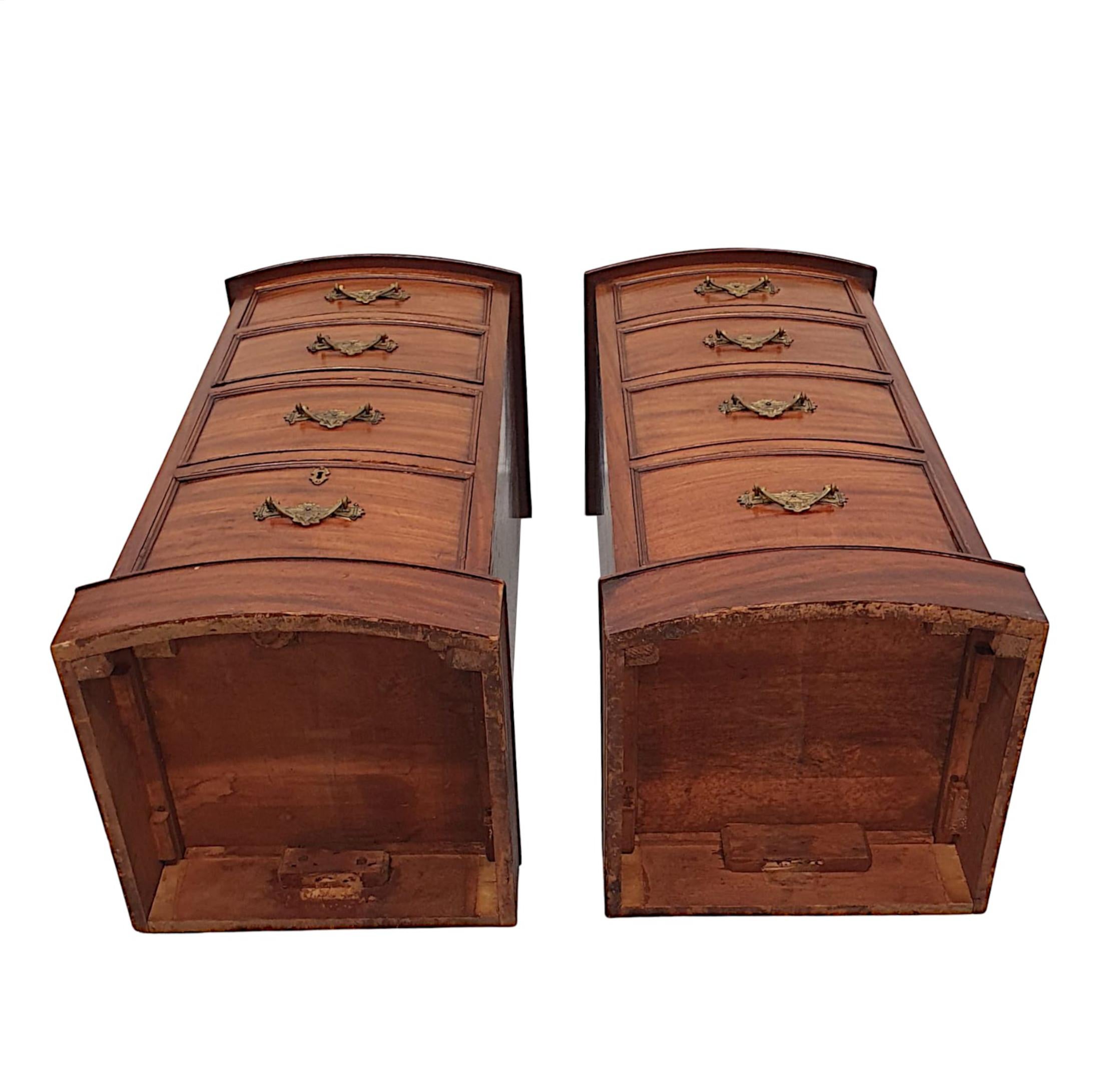 A Very Fine Pair of Large 19th Century Bow Fronted Bedside Chests For Sale 3