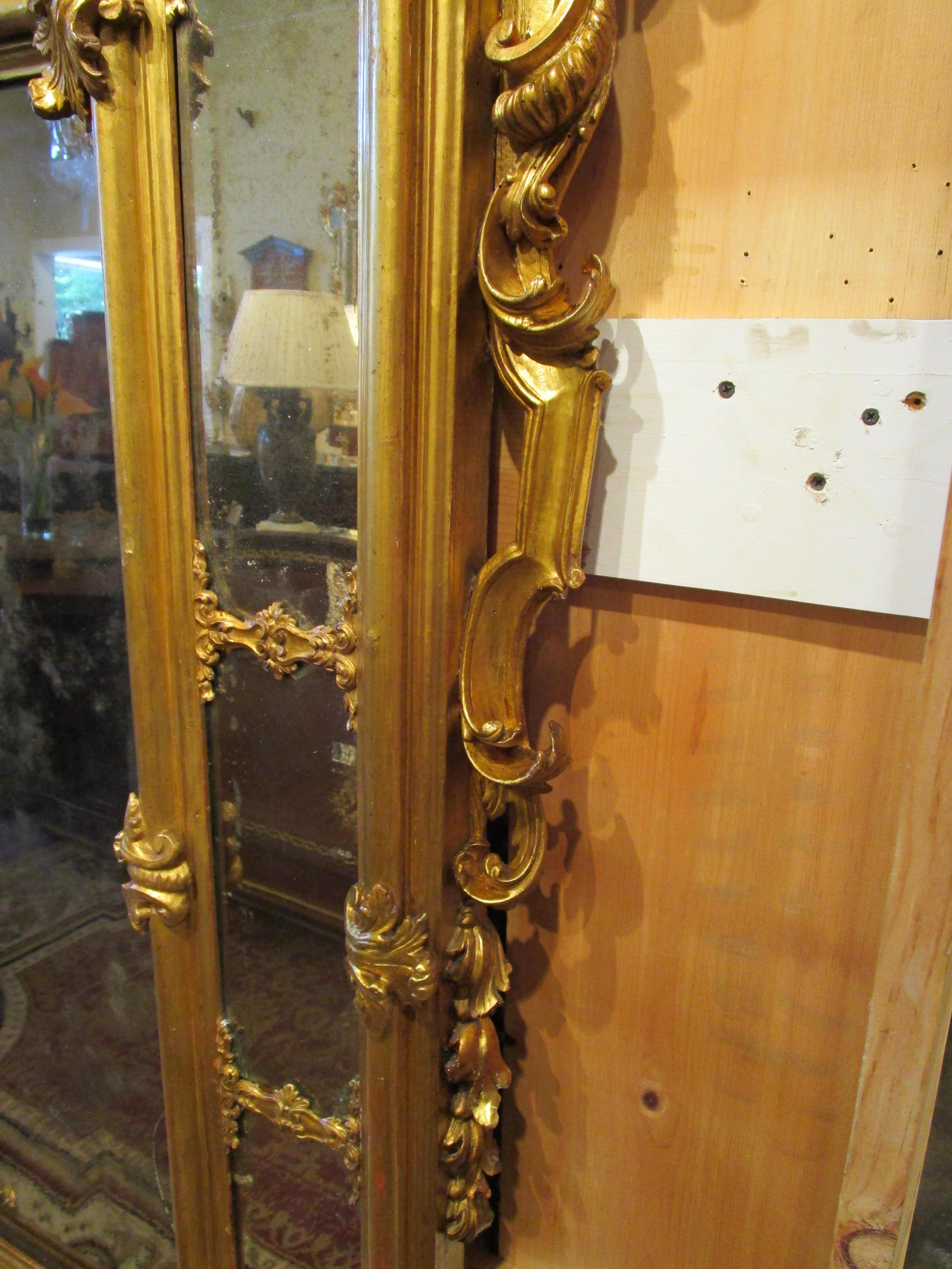 Giltwood A very fine Palatial 18th century French Louis XV gilt mirror For Sale