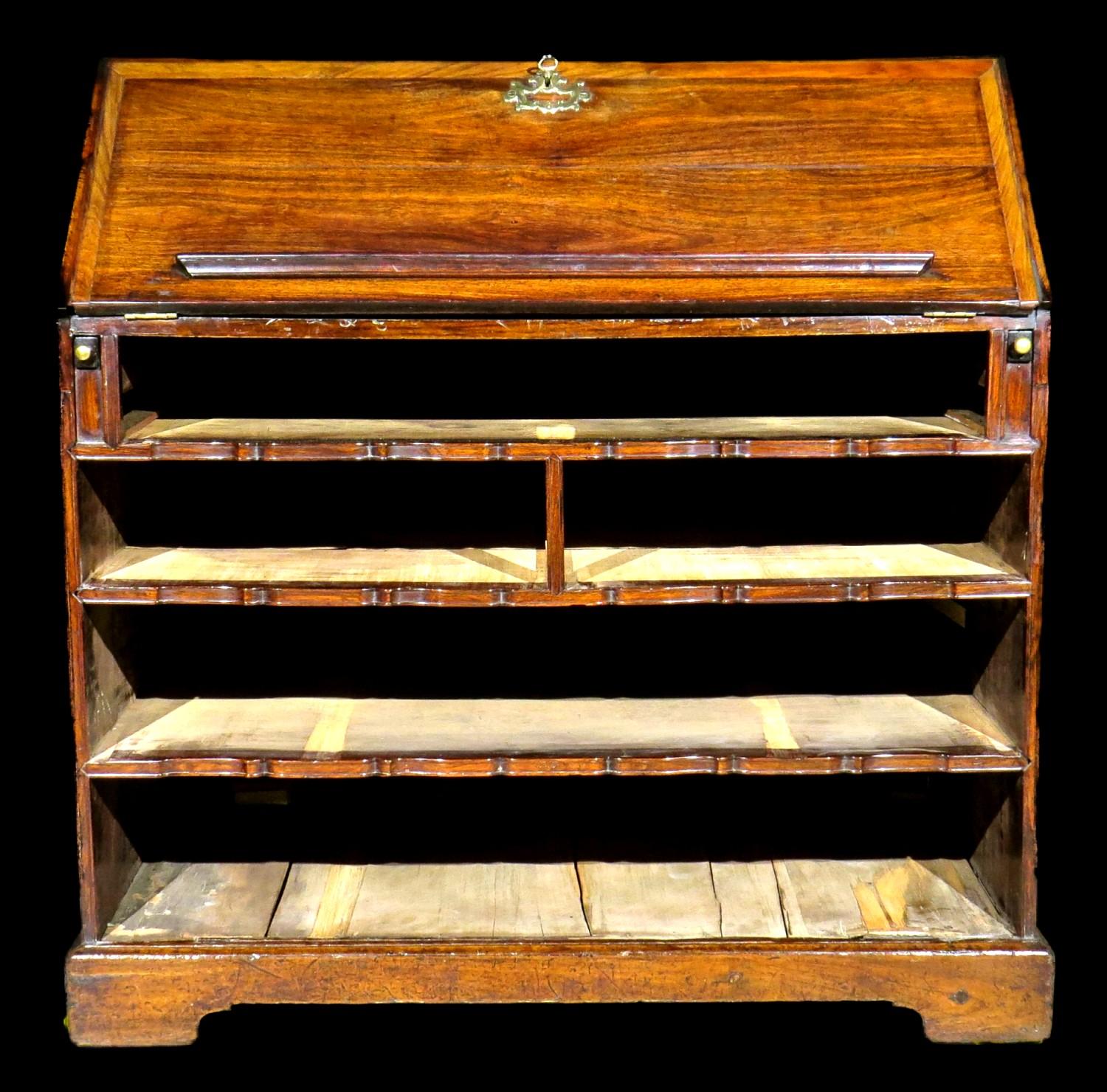 A Very Fine & Rare 18th Century Chinese Export Padouk Block-Front Bureau For Sale 7