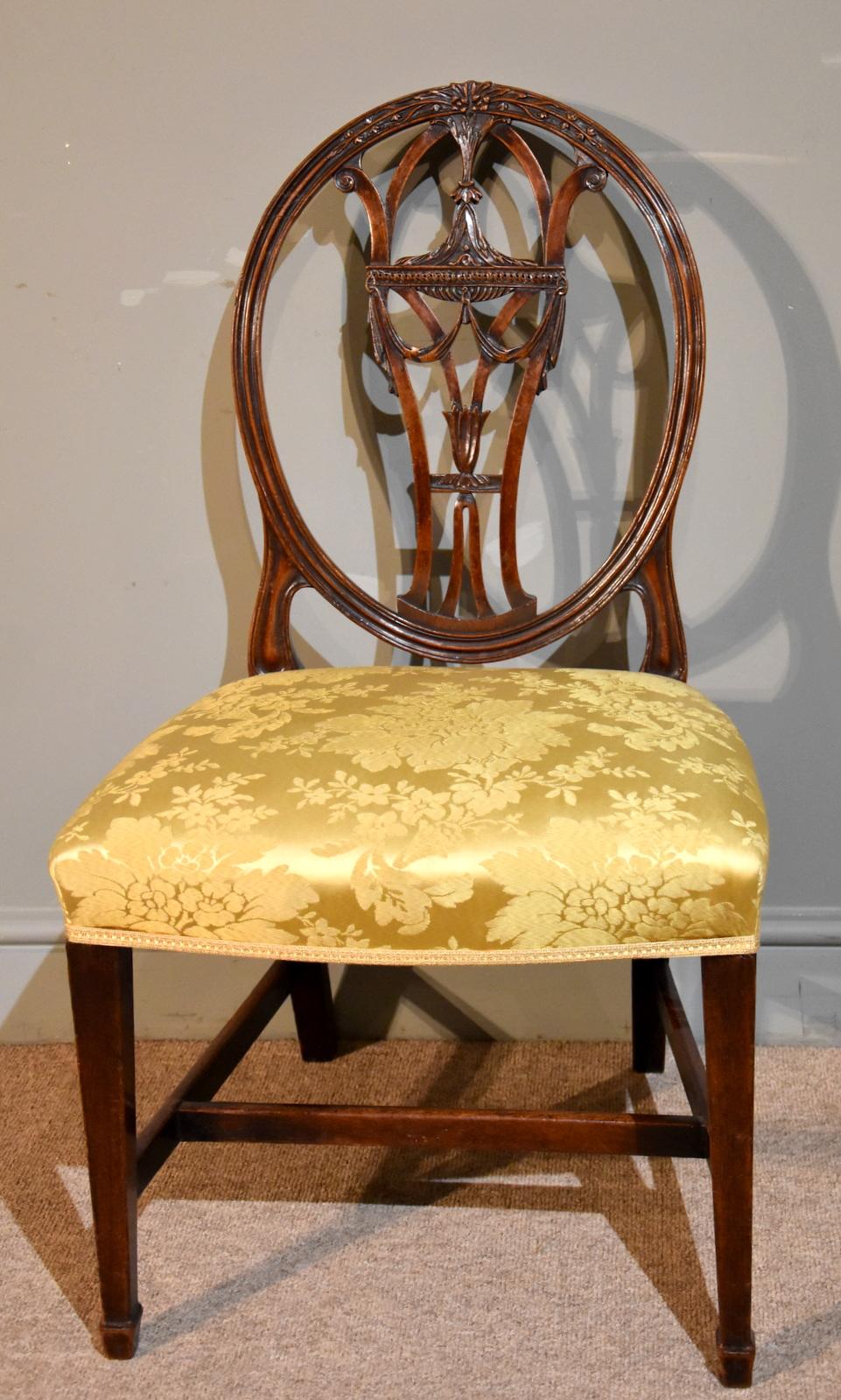George III Very Fine Set of Eight Late 18th Century Hepplewhite Dining Chairs