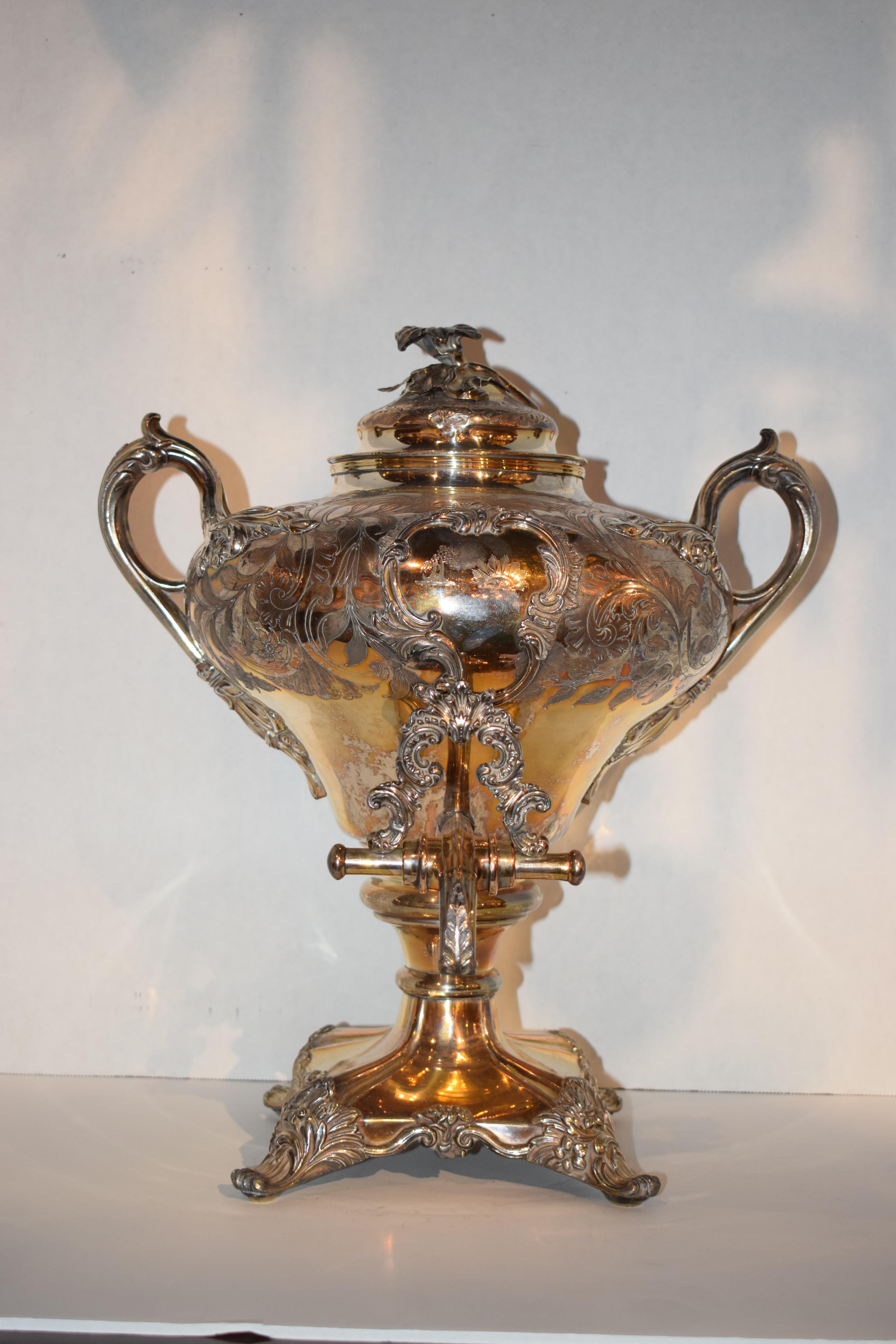 Early 20th Century Very Fine Silver Plate Water Urn For Sale