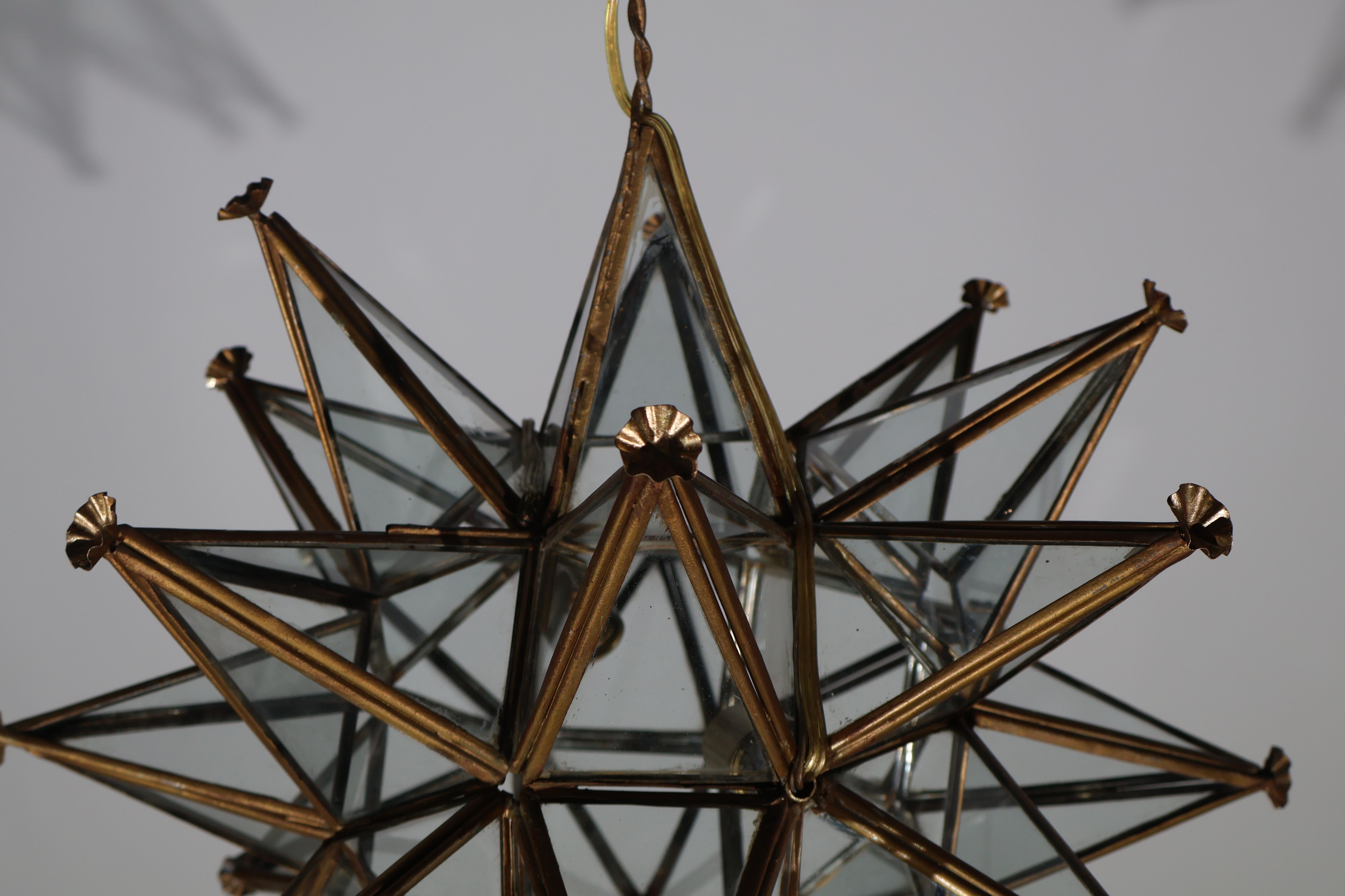 Très beau pendentif en forme d'étoile Bon état - En vente à Atlanta, GA