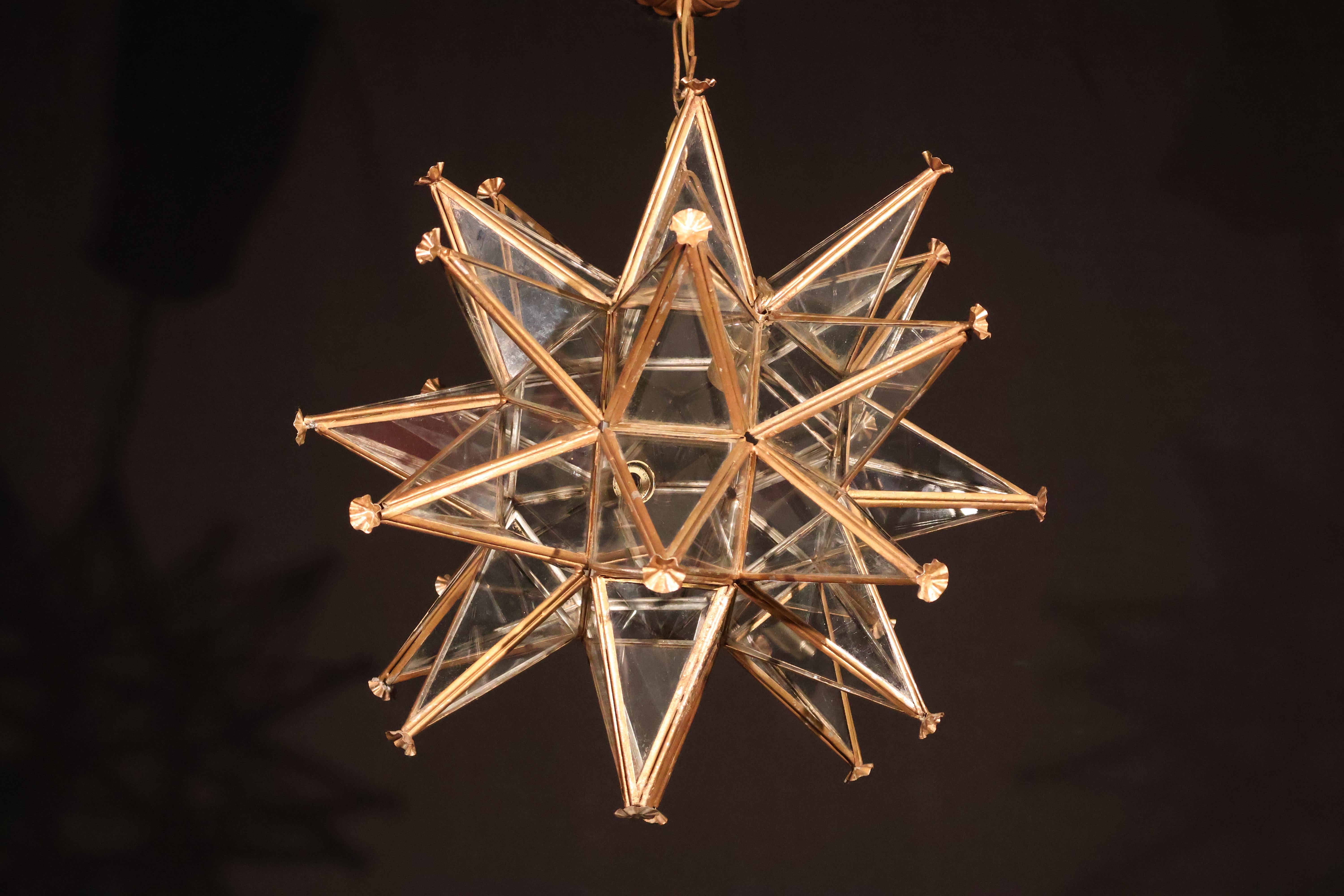 Très beau pendentif en forme d'étoile en vente 2