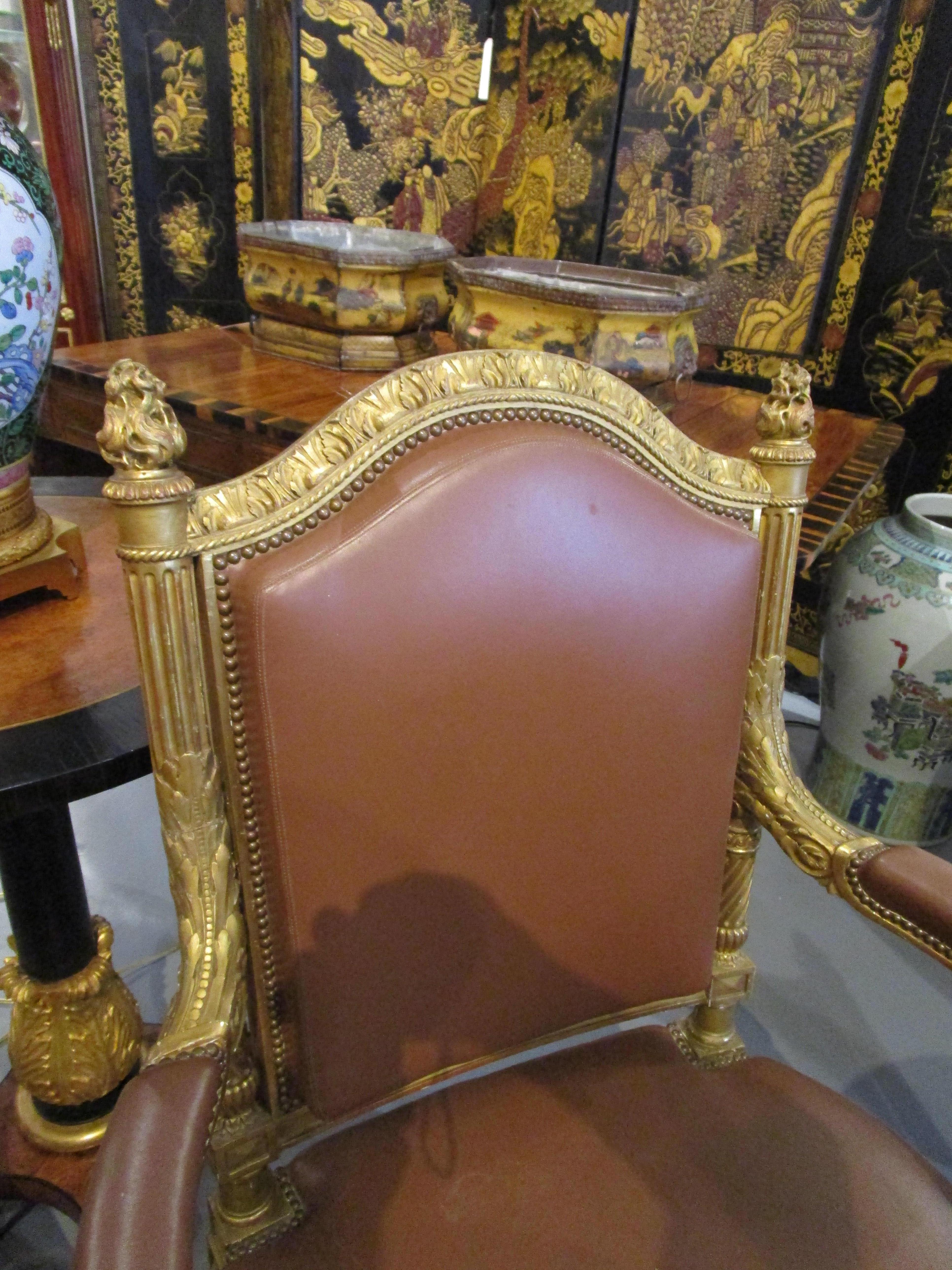 Very Fine Suite of 19th Century Louis XVI Giltwood Carved Armchairs and Settee For Sale 5