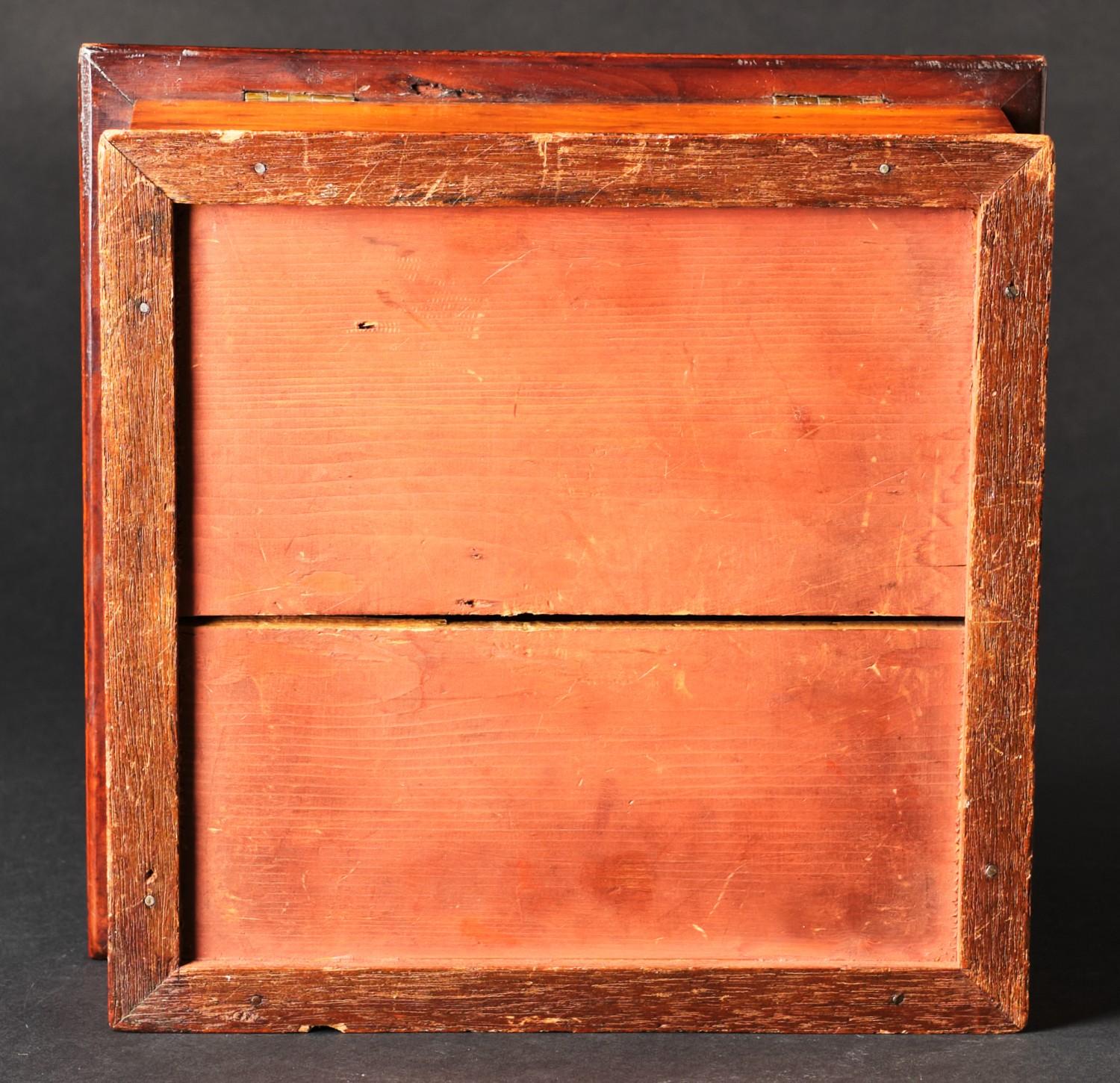 A Very Good 19th Century Killarney Ware Dresser Box, Ireland Circa 1870 For Sale 1