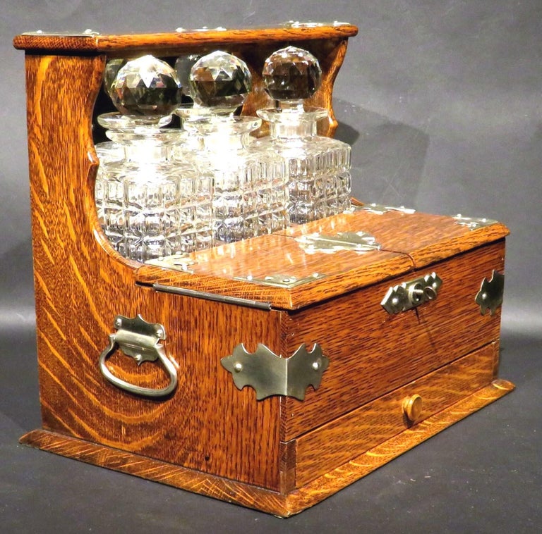Victorian A Very Good Early 20th Century Oak & Silver Plated Tantalus, U.K. Circa 1910 For Sale