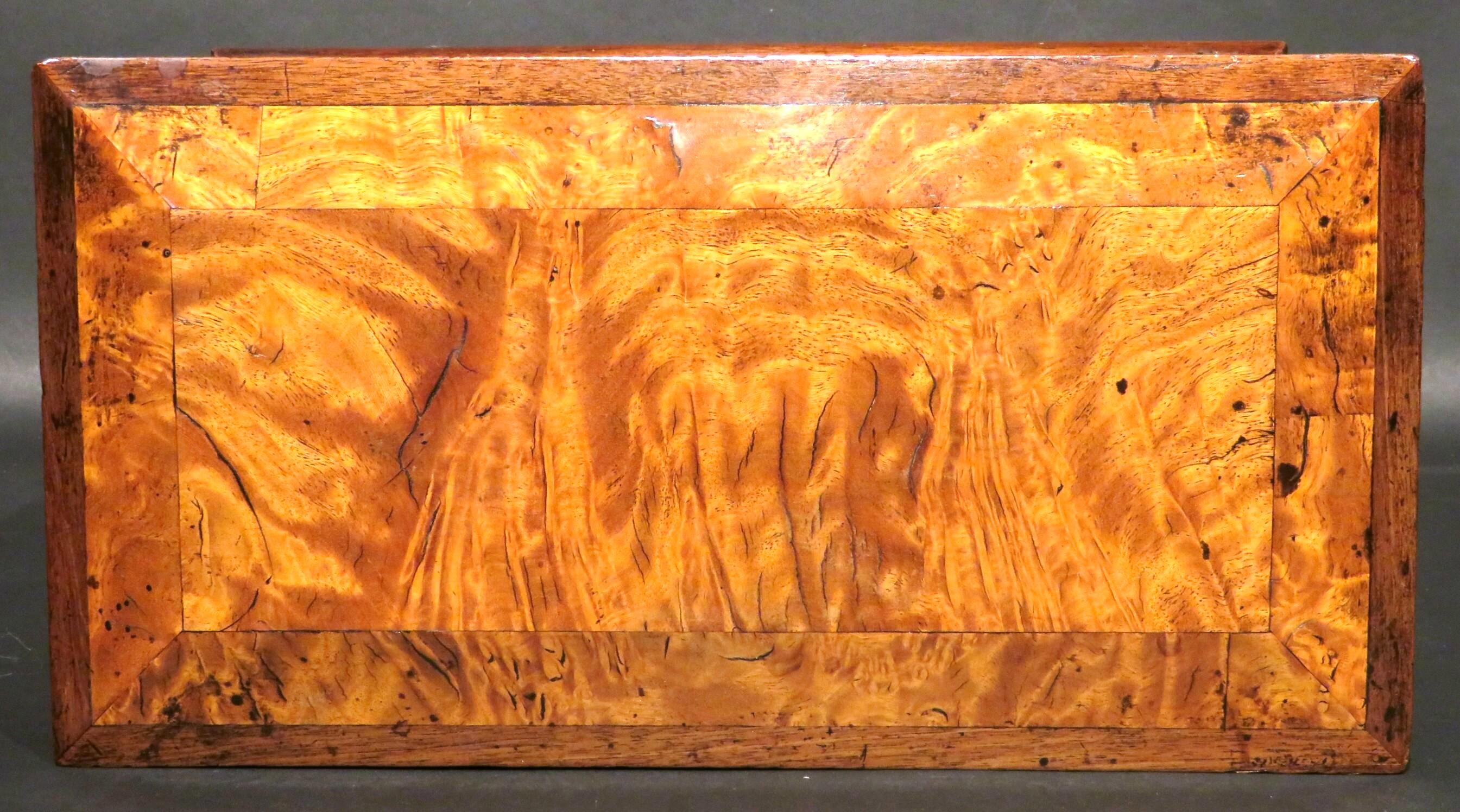 British Very Good Georgian Burr Elm Sarcophagus Shaped Tea Caddy, U.K, circa 1800 For Sale