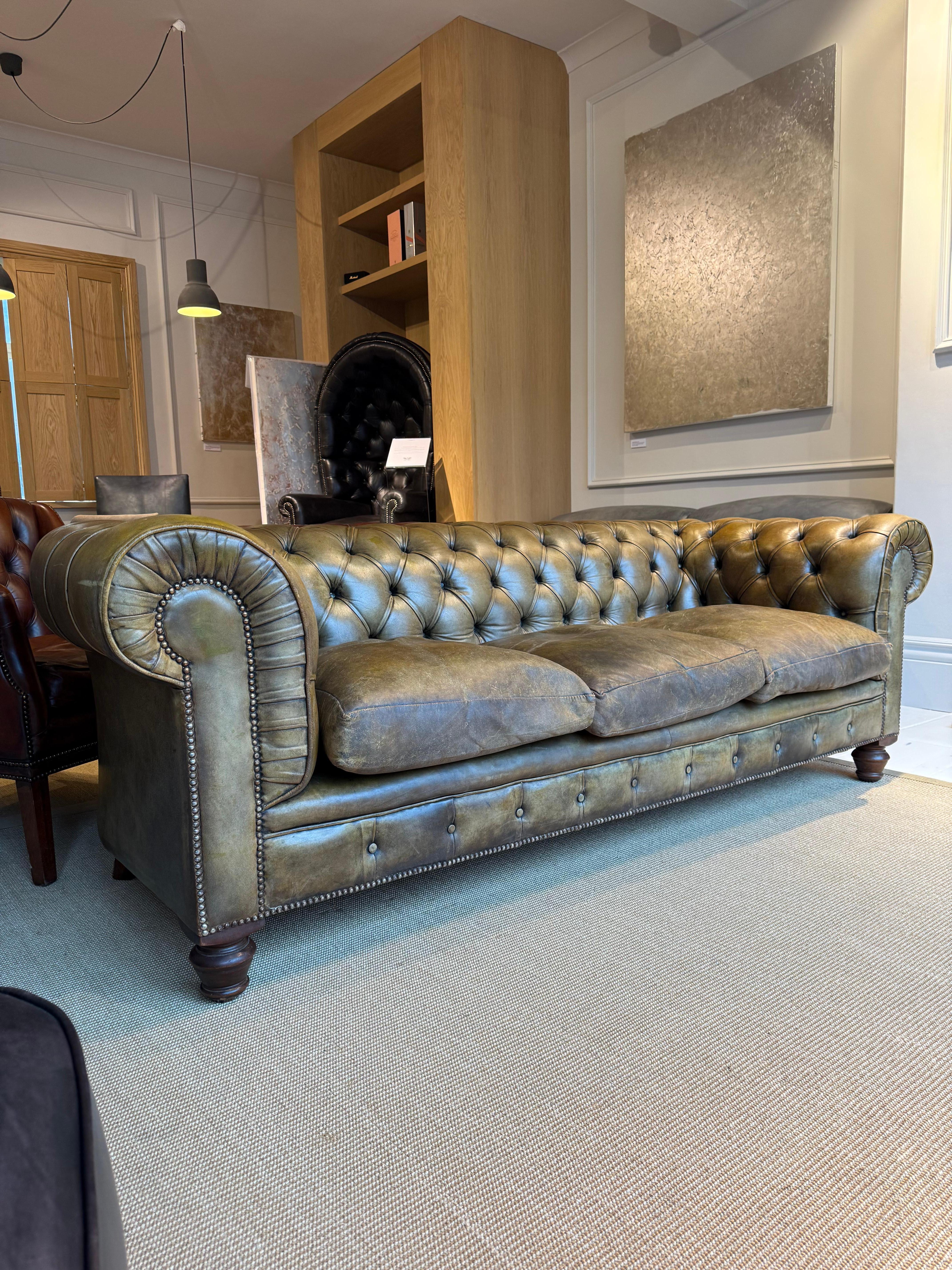 As a LAPADA dealer and furniture maker, I have many many pieces in stock and extensive resources.

This particular piece is a very very beautiful and quite literally the “Holy Grail” of MidC leather chesterfield furniture.

The hand dyed leathers