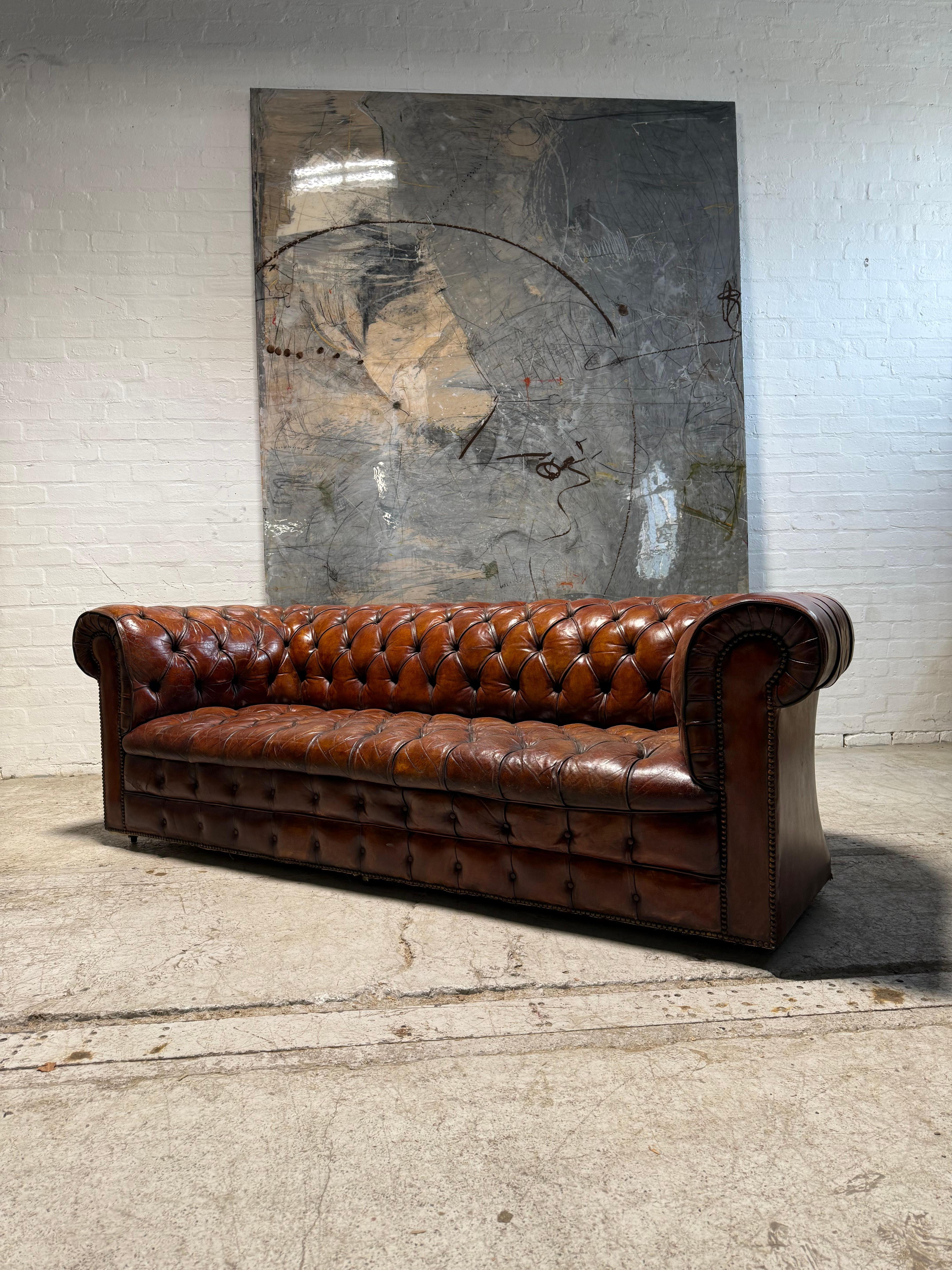 A Very Good MidC Hand Dyed Leather Chesterfield Sofa - Horse Hair Filled For Sale 2