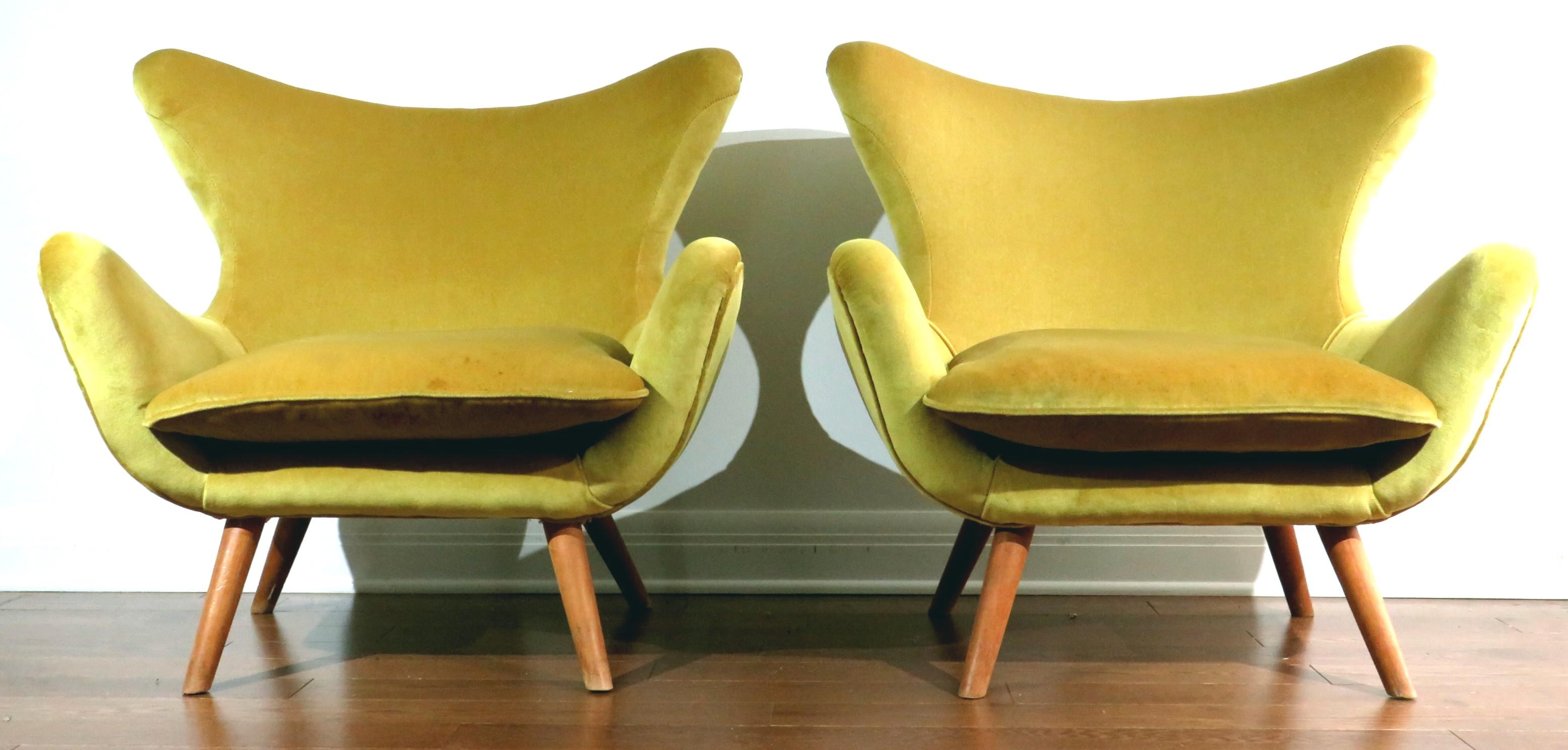 Tissu d'ameublement Une très bonne paire de chaises longues MCM, vers 1960 en vente