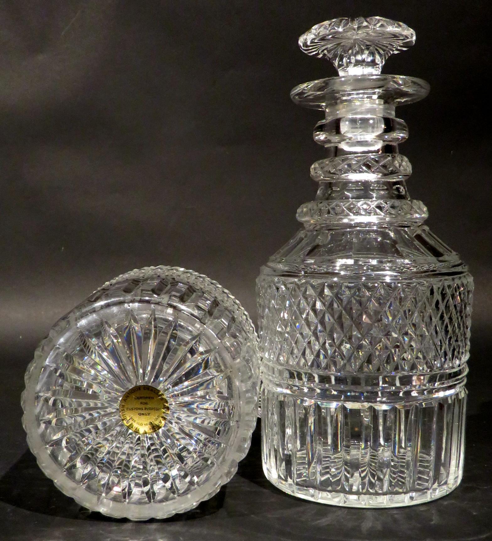 19th Century A Very Good Pair of Regency Period Anglo-Irish Cut Glass Decanters, Circa 1825