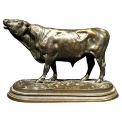 Très bon bronze animalier d'époque Beaux-Arts représentant un taureau, d'après Rosa Bonheur 