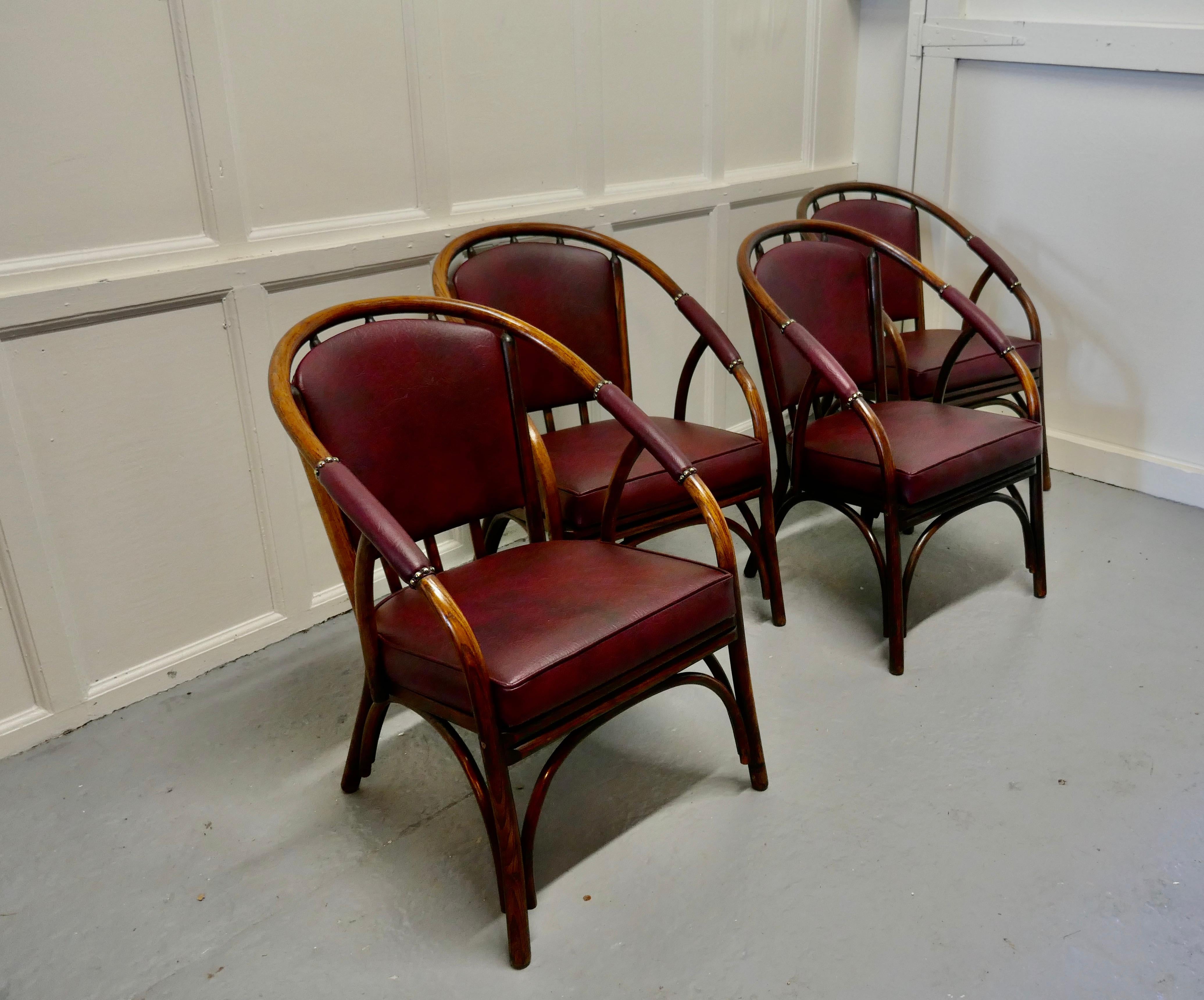 Mid-Century Modern Very Good Set of 4 Lustycraft Bentwood Armchairs, New Upholstery For Sale