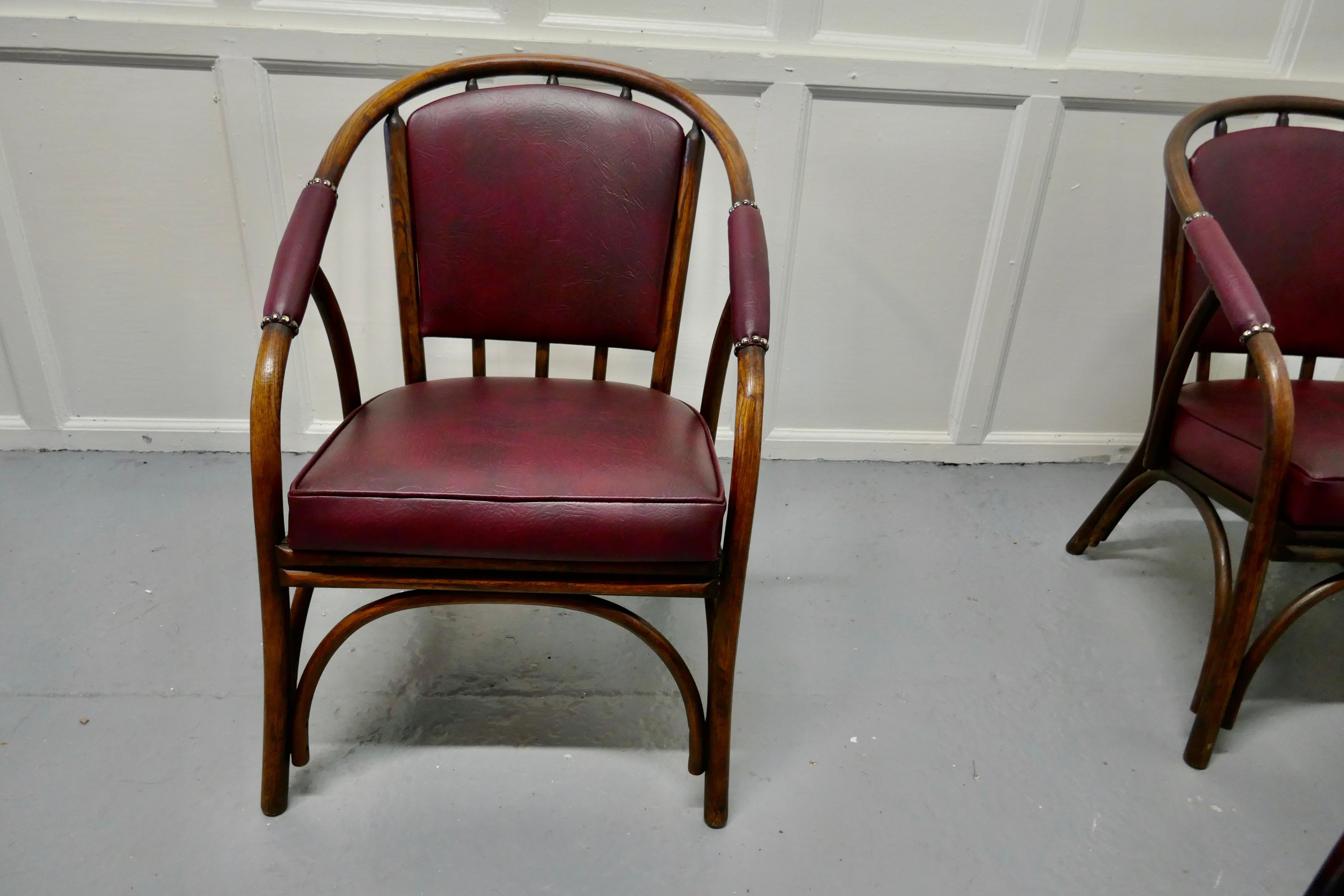 20th Century Very Good Set of 4 Lustycraft Bentwood Armchairs, New Upholstery For Sale