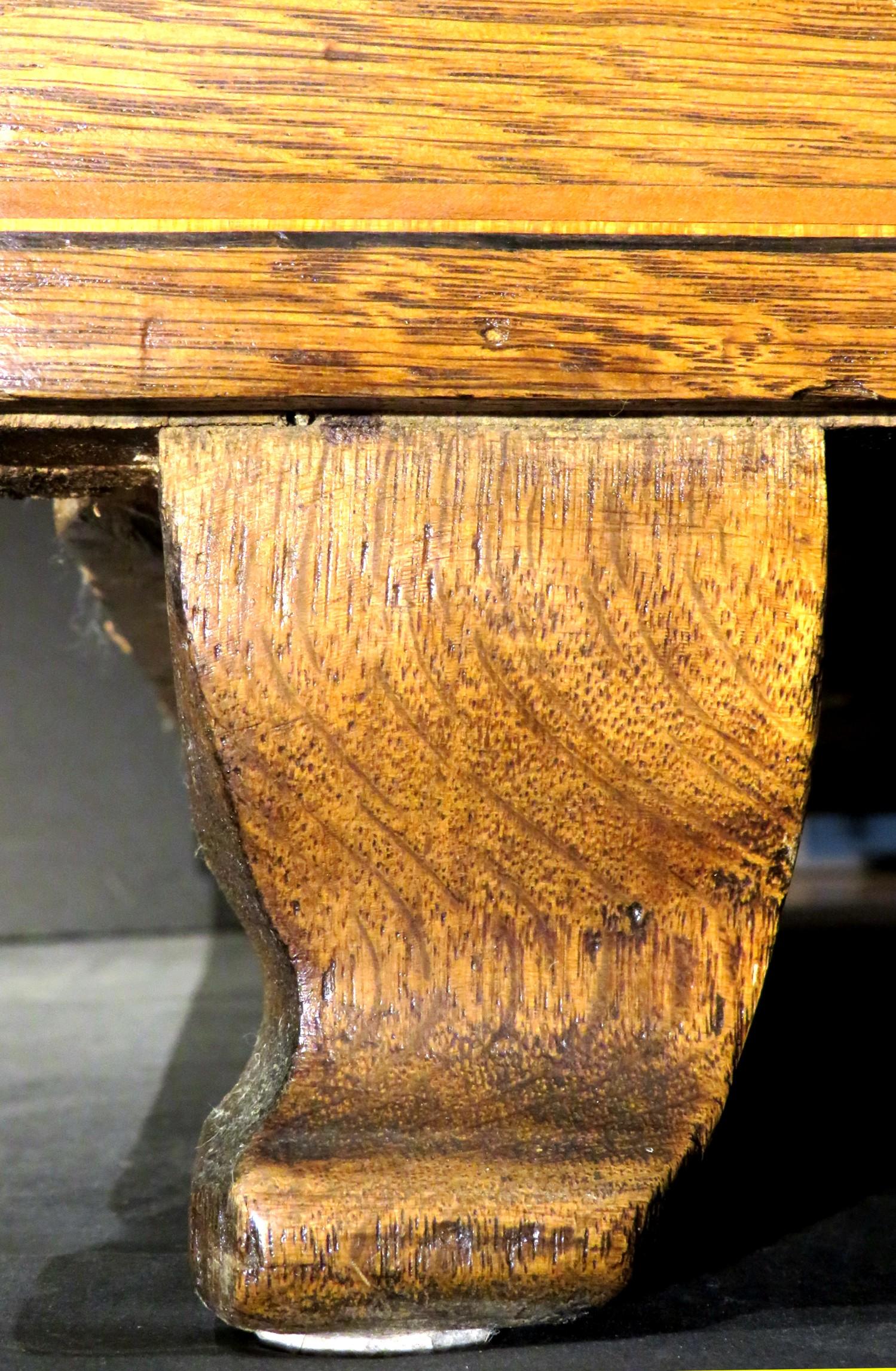 Ottimo e unico mobile in frassino intarsiato del periodo Biedermeier, Germania, circa 1825 in vendita 9