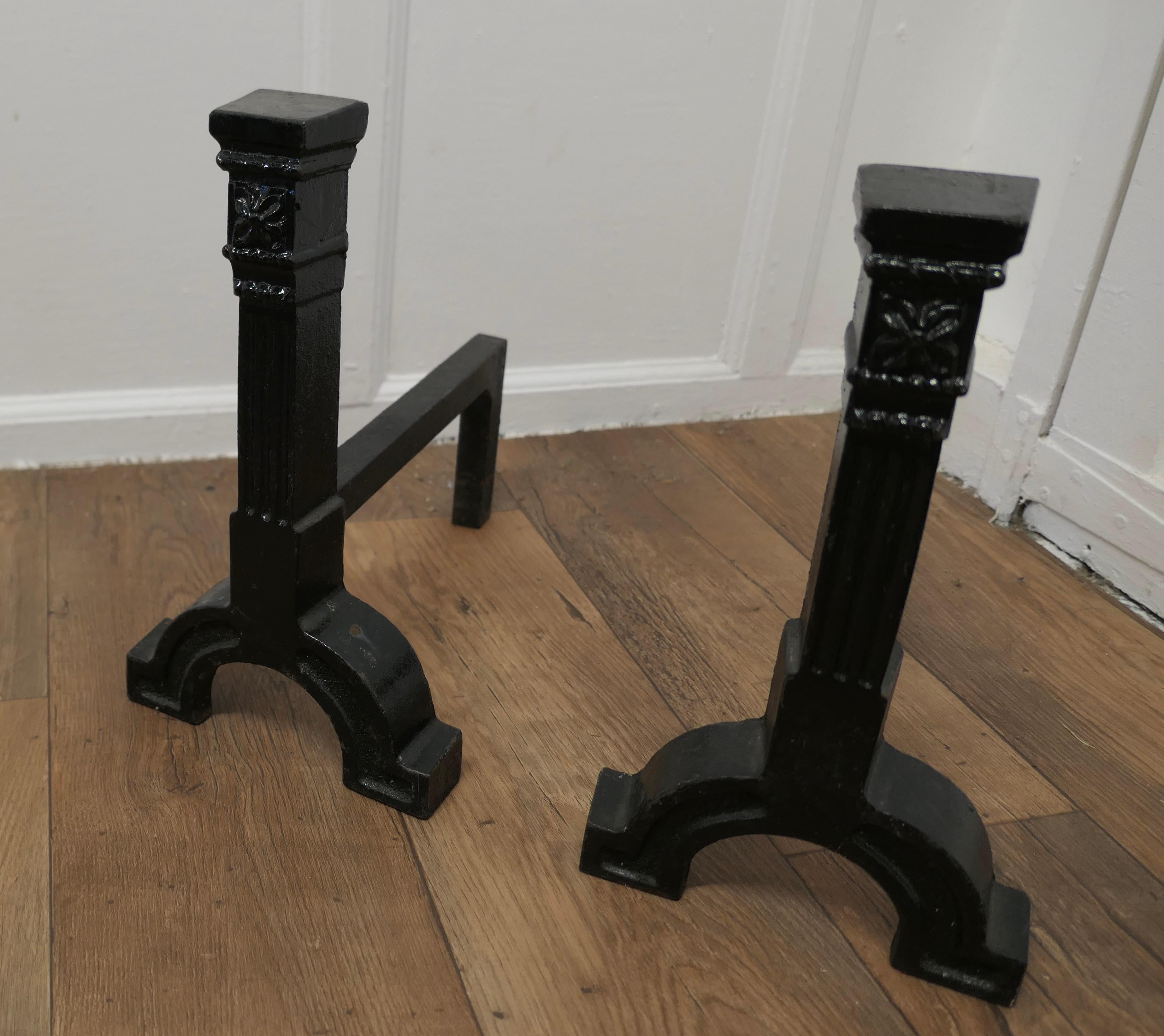 Very Heavy Pair of 19th Century Iron Andirons or Fire Dogs In Good Condition For Sale In Chillerton, Isle of Wight