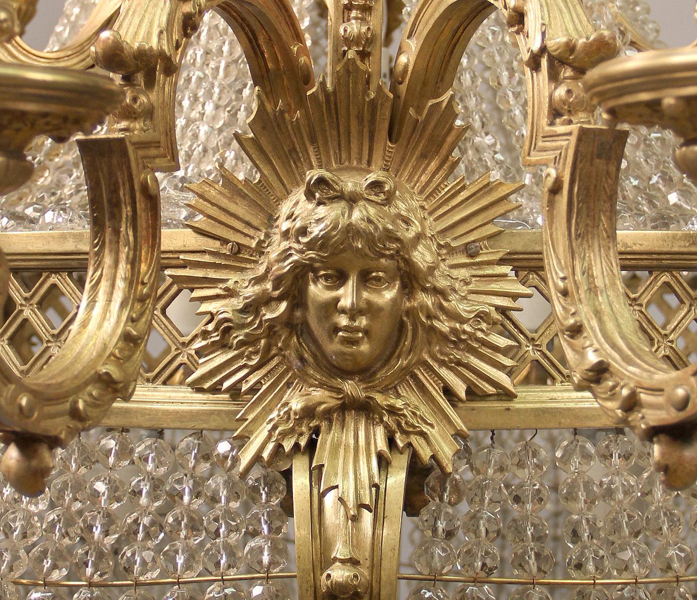 Beeindruckender und palastartiger Kronleuchter aus Bronze und Kristall aus dem späten 19. Jahrhundert im Angebot 1